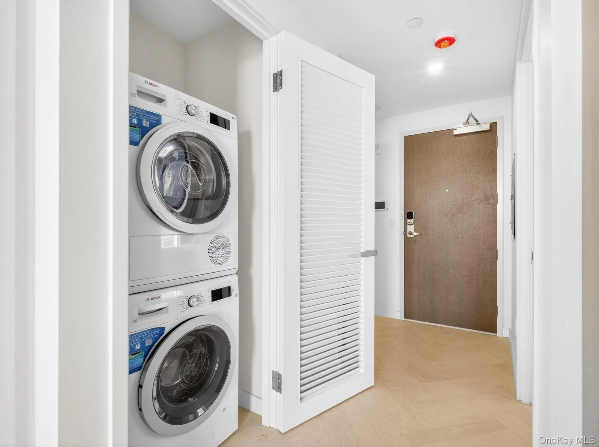 133-25 37TH Avenue, New York, NY, 1 Bedroom Bedrooms, 3 Rooms Rooms,1 BathroomBathrooms,Residential,For Rent,37TH,0,1036547 133-25 37TH Avenue, New York, NY, 1 Bedroom Bedrooms, 3 Rooms Rooms,1 BathroomBathrooms,Residential,For Rent,37TH,0,1036547