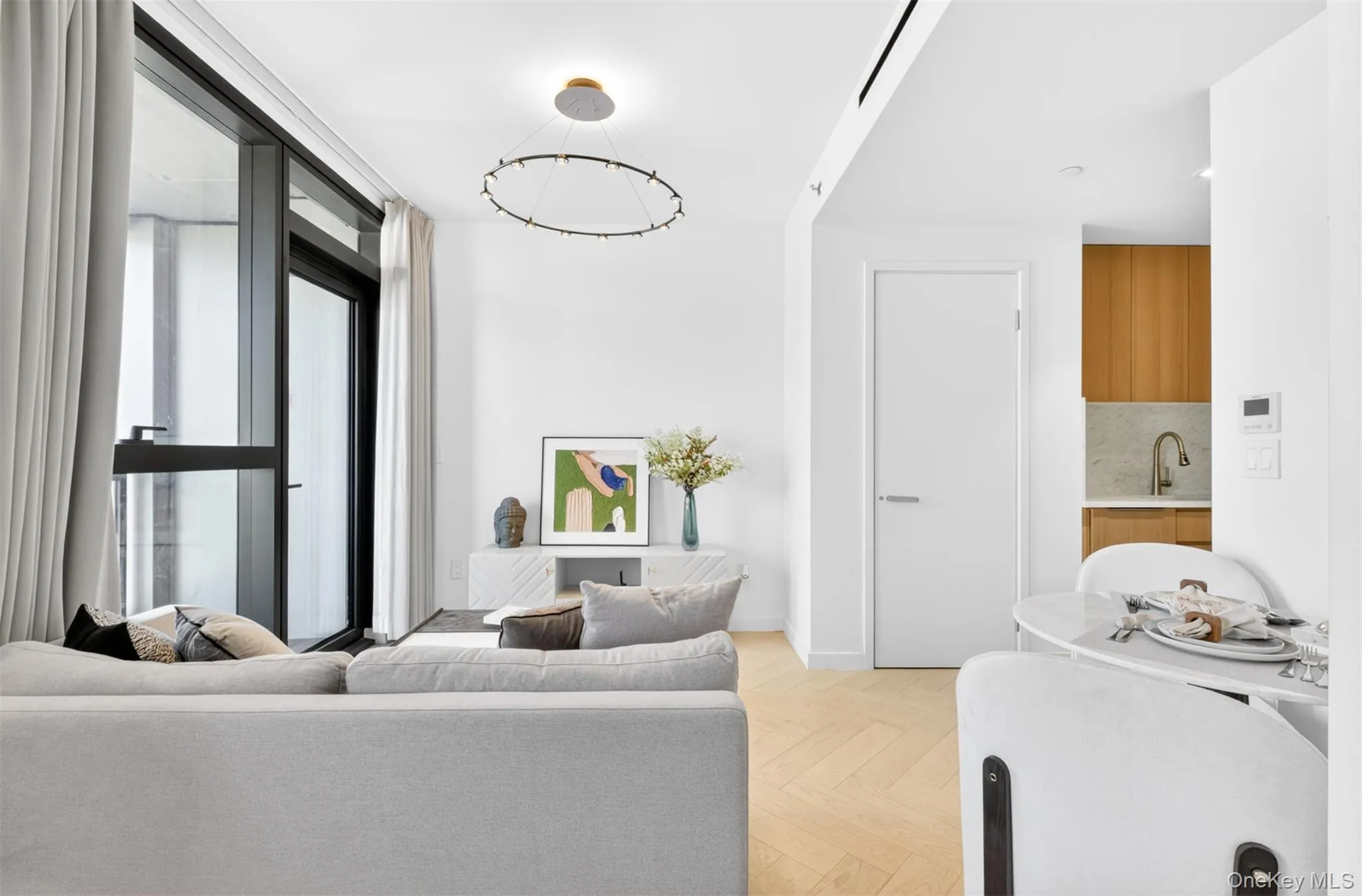 133-25 37TH Avenue, New York, NY, 2 Rooms Rooms,1 BathroomBathrooms,Residential,For Rent,37TH,0,1036548 133-25 37TH Avenue, New York, NY, 2 Rooms Rooms,1 BathroomBathrooms,Residential,For Rent,37TH,0,1036548