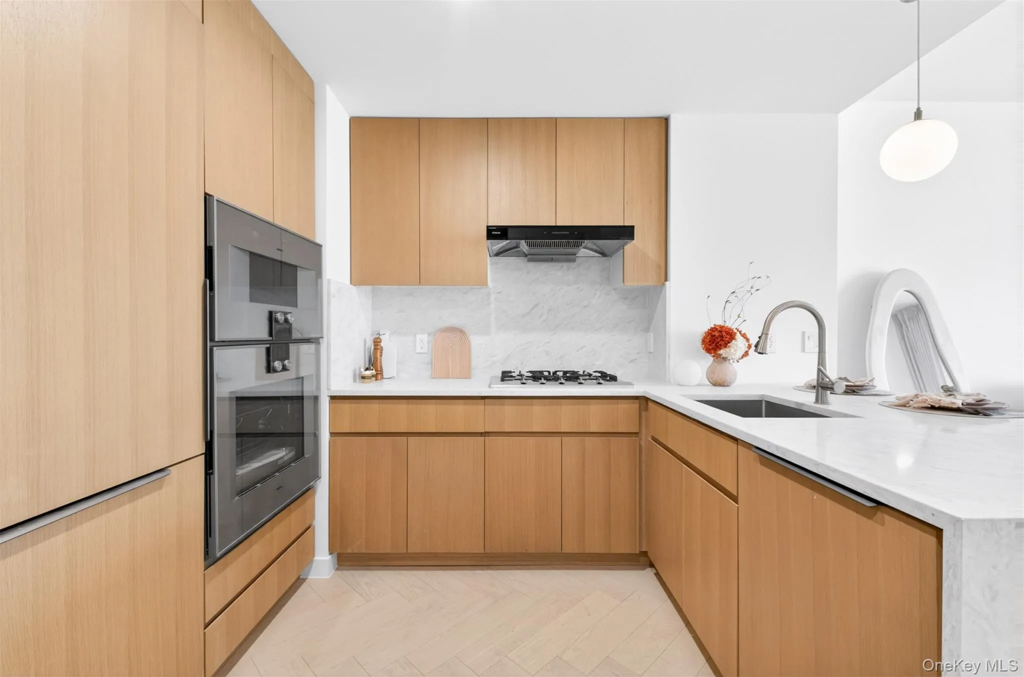 133-25 37TH Avenue, New York, NY, 2 Rooms Rooms,1 BathroomBathrooms,Residential,For Rent,37TH,0,1036548 133-25 37TH Avenue, New York, NY, 2 Rooms Rooms,1 BathroomBathrooms,Residential,For Rent,37TH,0,1036548