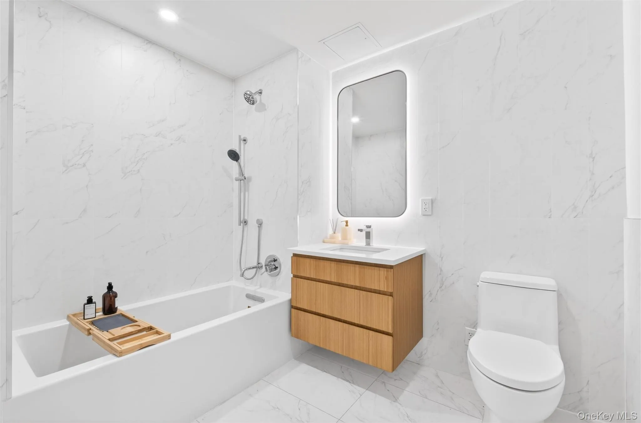 133-25 37TH Avenue, New York, NY, 2 Rooms Rooms,1 BathroomBathrooms,Residential,For Rent,37TH,0,1036548 133-25 37TH Avenue, New York, NY, 2 Rooms Rooms,1 BathroomBathrooms,Residential,For Rent,37TH,0,1036548