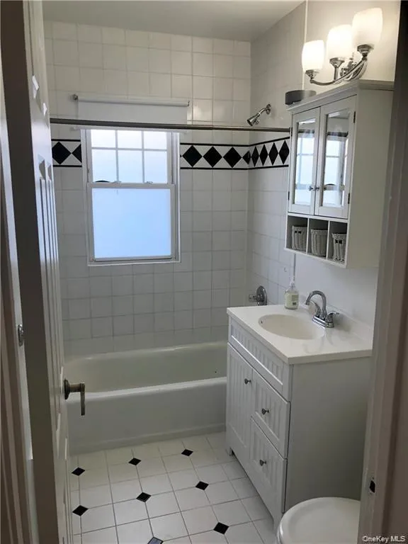 23 Merritt Avenue, Eastchester, NY, 2 Bedrooms Bedrooms, 6 Rooms Rooms,1 BathroomBathrooms,Residential Lease,For Rent,Merritt,0,1036549 23 Merritt Avenue, Eastchester, NY, 2 Bedrooms Bedrooms, 6 Rooms Rooms,1 BathroomBathrooms,Residential Lease,For Rent,Merritt,0,1036549
