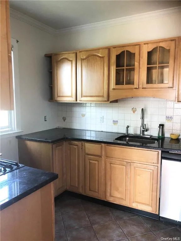 23 Merritt Avenue, Eastchester, NY, 2 Bedrooms Bedrooms, 6 Rooms Rooms,1 BathroomBathrooms,Residential Lease,For Rent,Merritt,0,1036549 23 Merritt Avenue, Eastchester, NY, 2 Bedrooms Bedrooms, 6 Rooms Rooms,1 BathroomBathrooms,Residential Lease,For Rent,Merritt,0,1036549