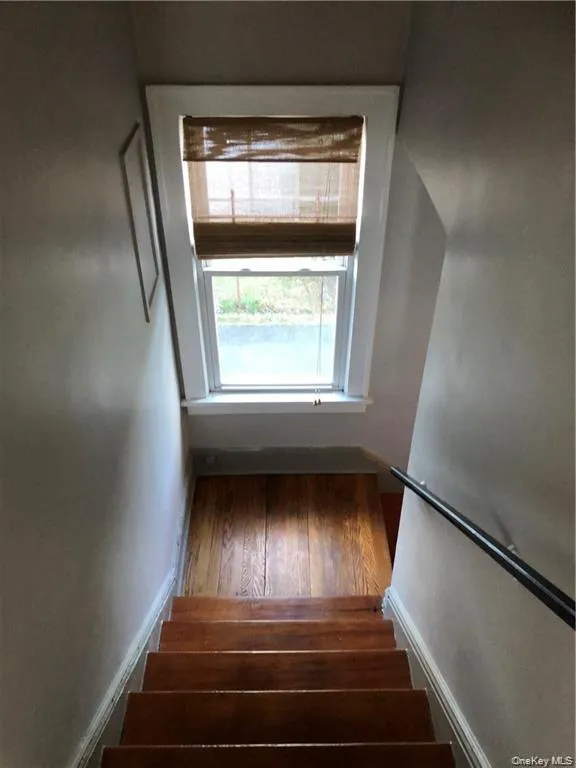 23 Merritt Avenue, Eastchester, NY, 2 Bedrooms Bedrooms, 6 Rooms Rooms,1 BathroomBathrooms,Residential Lease,For Rent,Merritt,0,1036549 23 Merritt Avenue, Eastchester, NY, 2 Bedrooms Bedrooms, 6 Rooms Rooms,1 BathroomBathrooms,Residential Lease,For Rent,Merritt,0,1036549