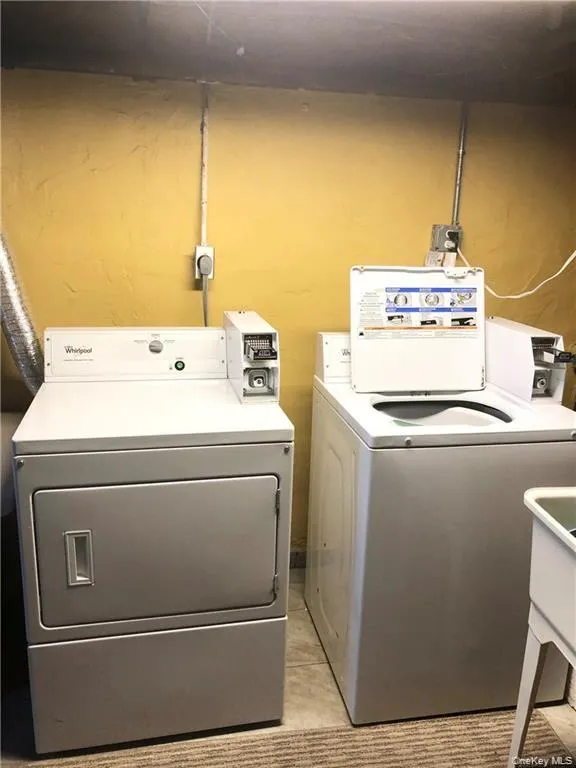 23 Merritt Avenue, Eastchester, NY, 2 Bedrooms Bedrooms, 6 Rooms Rooms,1 BathroomBathrooms,Residential Lease,For Rent,Merritt,0,1036549 23 Merritt Avenue, Eastchester, NY, 2 Bedrooms Bedrooms, 6 Rooms Rooms,1 BathroomBathrooms,Residential Lease,For Rent,Merritt,0,1036549