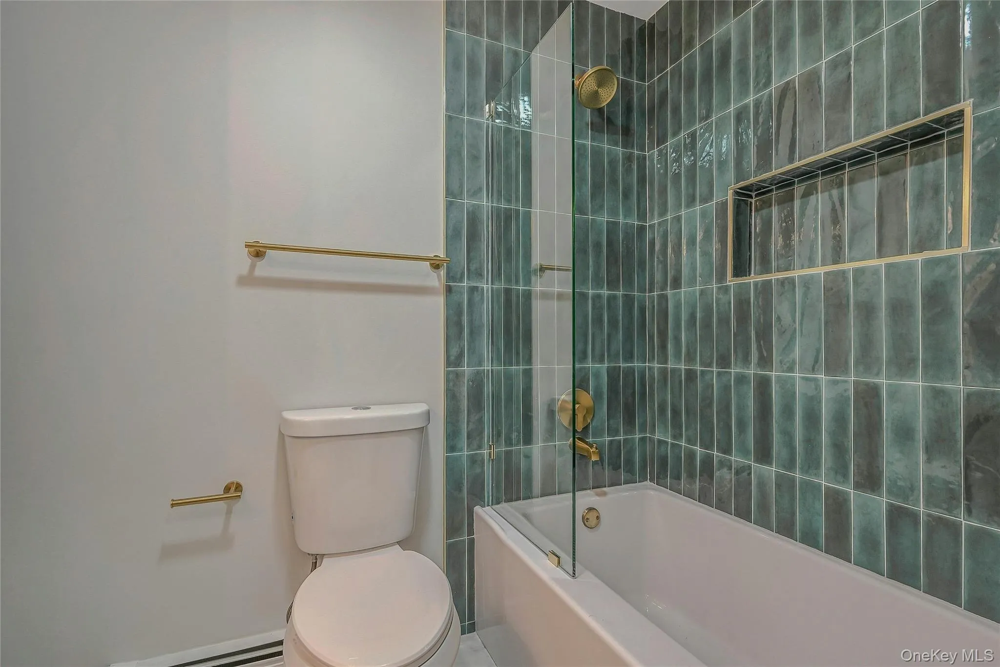 644 Bread And Cheese Hollow Road, Huntington, NY, 4 Bedrooms Bedrooms, 9 Rooms Rooms,4 BathroomsBathrooms,Residential,For Rent,Bread And Cheese Hollow,0,1036552 644 Bread And Cheese Hollow Road, Huntington, NY, 4 Bedrooms Bedrooms, 9 Rooms Rooms,4 BathroomsBathrooms,Residential,For Rent,Bread And Cheese Hollow,0,1036552