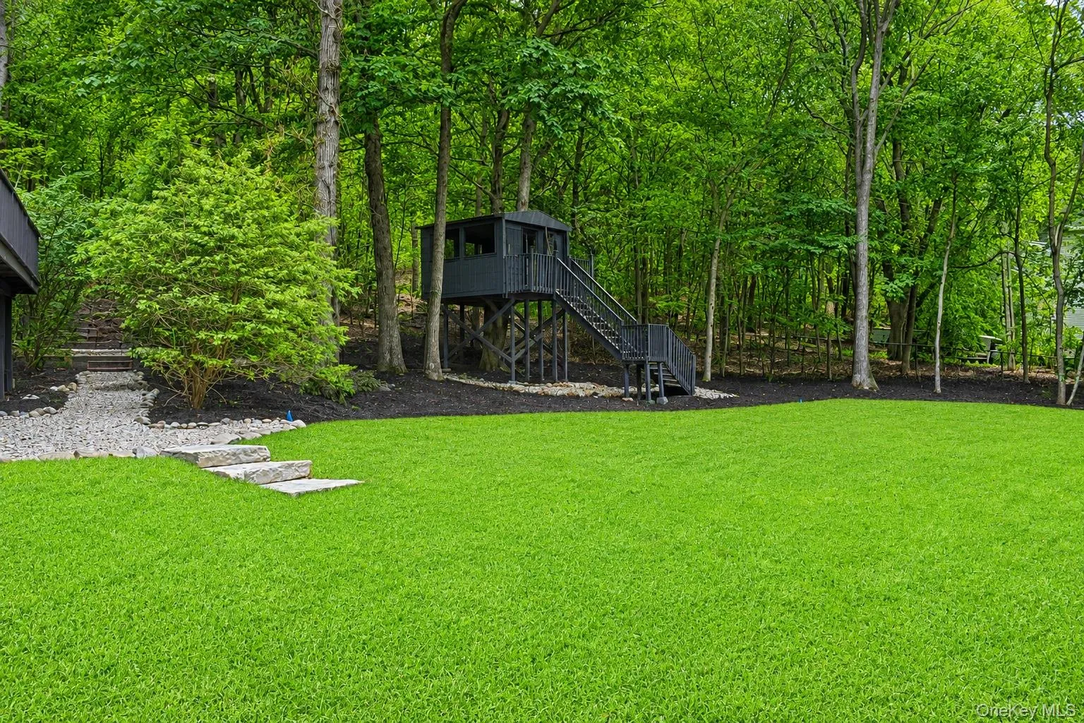 Grassy Yard for Entertaining Grassy Yard for Entertaining