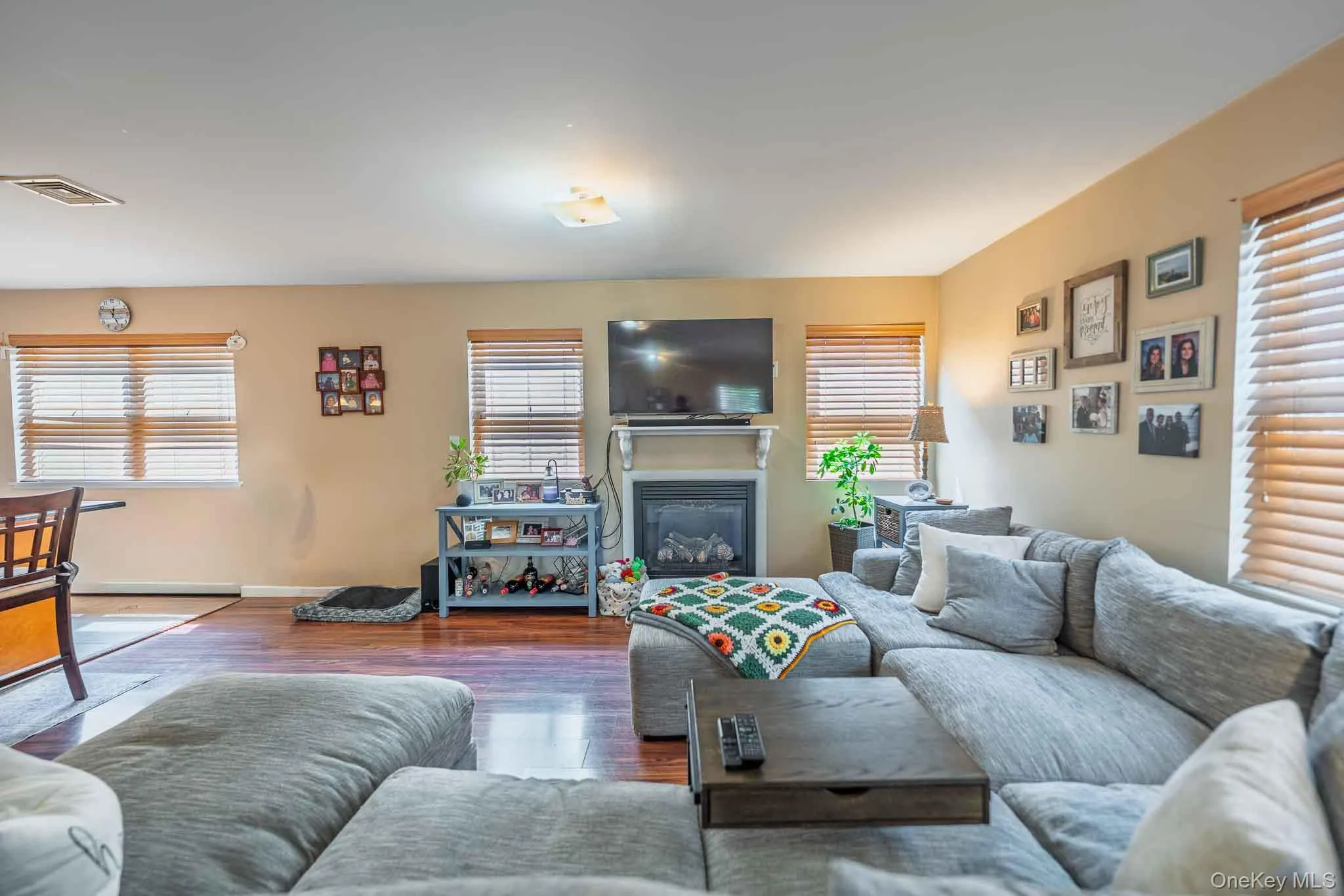 37 Louisiana Street, Long Beach, NY, 3 Bedrooms Bedrooms, 6 Rooms Rooms,2 BathroomsBathrooms,Residential,For Rent,Louisiana,0,1036557 37 Louisiana Street, Long Beach, NY, 3 Bedrooms Bedrooms, 6 Rooms Rooms,2 BathroomsBathrooms,Residential,For Rent,Louisiana,0,1036557