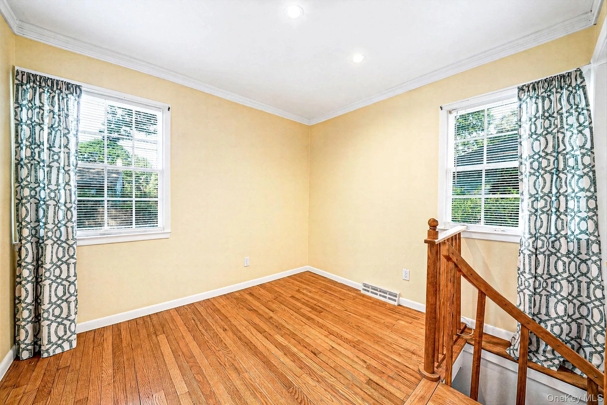 4 Vine Street, Southampton, NY, 2 Bedrooms Bedrooms, 6 Rooms Rooms,1 BathroomBathrooms,Residential,For Rent,Vine,0,1036558 4 Vine Street, Southampton, NY, 2 Bedrooms Bedrooms, 6 Rooms Rooms,1 BathroomBathrooms,Residential,For Rent,Vine,0,1036558