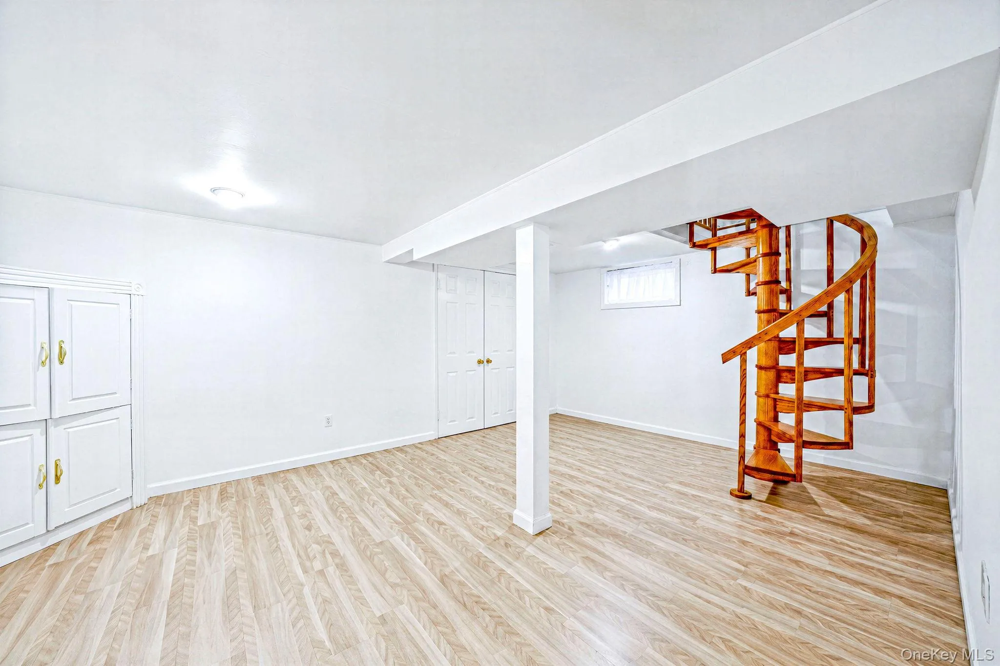 4 Vine Street, Southampton, NY, 2 Bedrooms Bedrooms, 6 Rooms Rooms,1 BathroomBathrooms,Residential,For Rent,Vine,0,1036558 4 Vine Street, Southampton, NY, 2 Bedrooms Bedrooms, 6 Rooms Rooms,1 BathroomBathrooms,Residential,For Rent,Vine,0,1036558