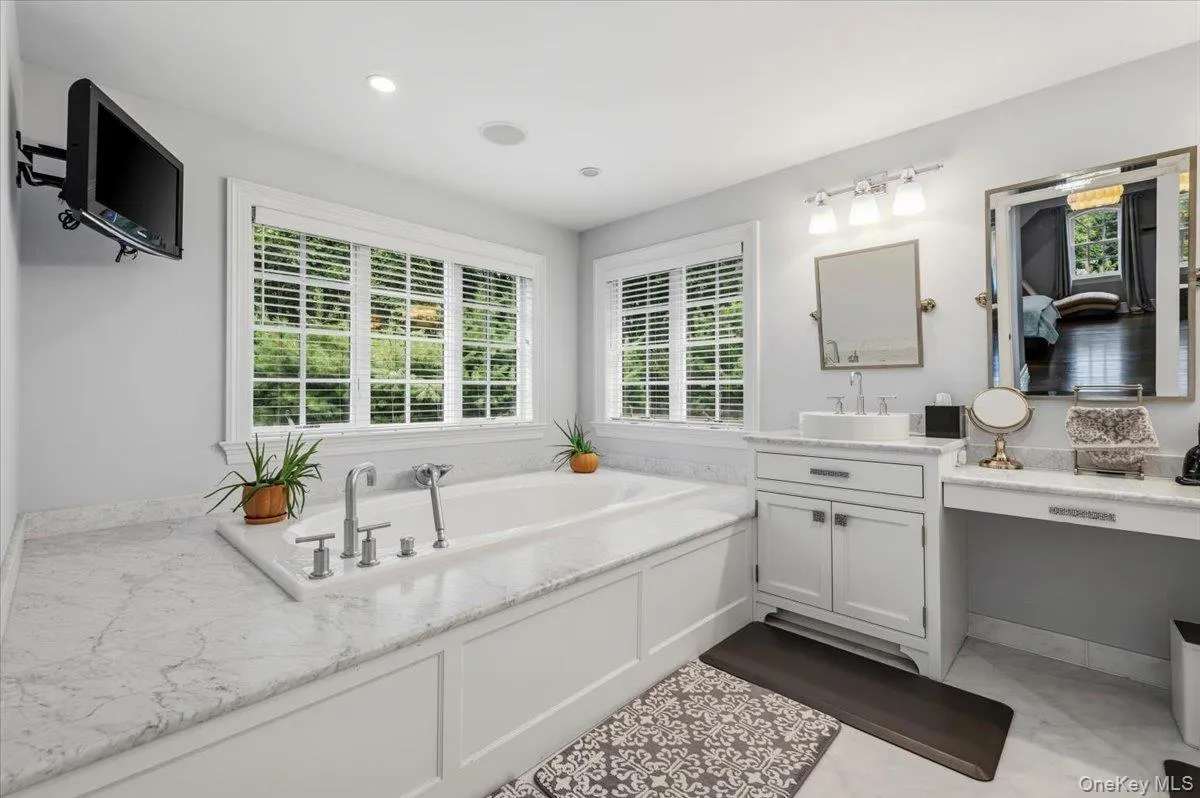 1481 Country Road, Riverhead, NY, 4 Bedrooms Bedrooms, 10 Rooms Rooms,4 BathroomsBathrooms,Residential,For Rent,Country,0,1036567 1481 Country Road, Riverhead, NY, 4 Bedrooms Bedrooms, 10 Rooms Rooms,4 BathroomsBathrooms,Residential,For Rent,Country,0,1036567