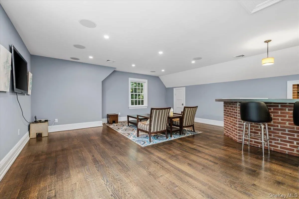 1481 Country Road, Riverhead, NY, 4 Bedrooms Bedrooms, 10 Rooms Rooms,4 BathroomsBathrooms,Residential,For Rent,Country,0,1036567 1481 Country Road, Riverhead, NY, 4 Bedrooms Bedrooms, 10 Rooms Rooms,4 BathroomsBathrooms,Residential,For Rent,Country,0,1036567