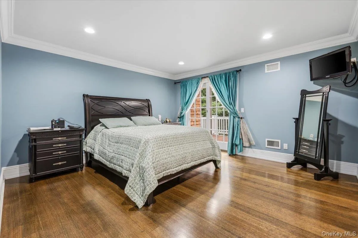 1481 Country Road, Riverhead, NY, 4 Bedrooms Bedrooms, 10 Rooms Rooms,4 BathroomsBathrooms,Residential,For Rent,Country,0,1036567 1481 Country Road, Riverhead, NY, 4 Bedrooms Bedrooms, 10 Rooms Rooms,4 BathroomsBathrooms,Residential,For Rent,Country,0,1036567
