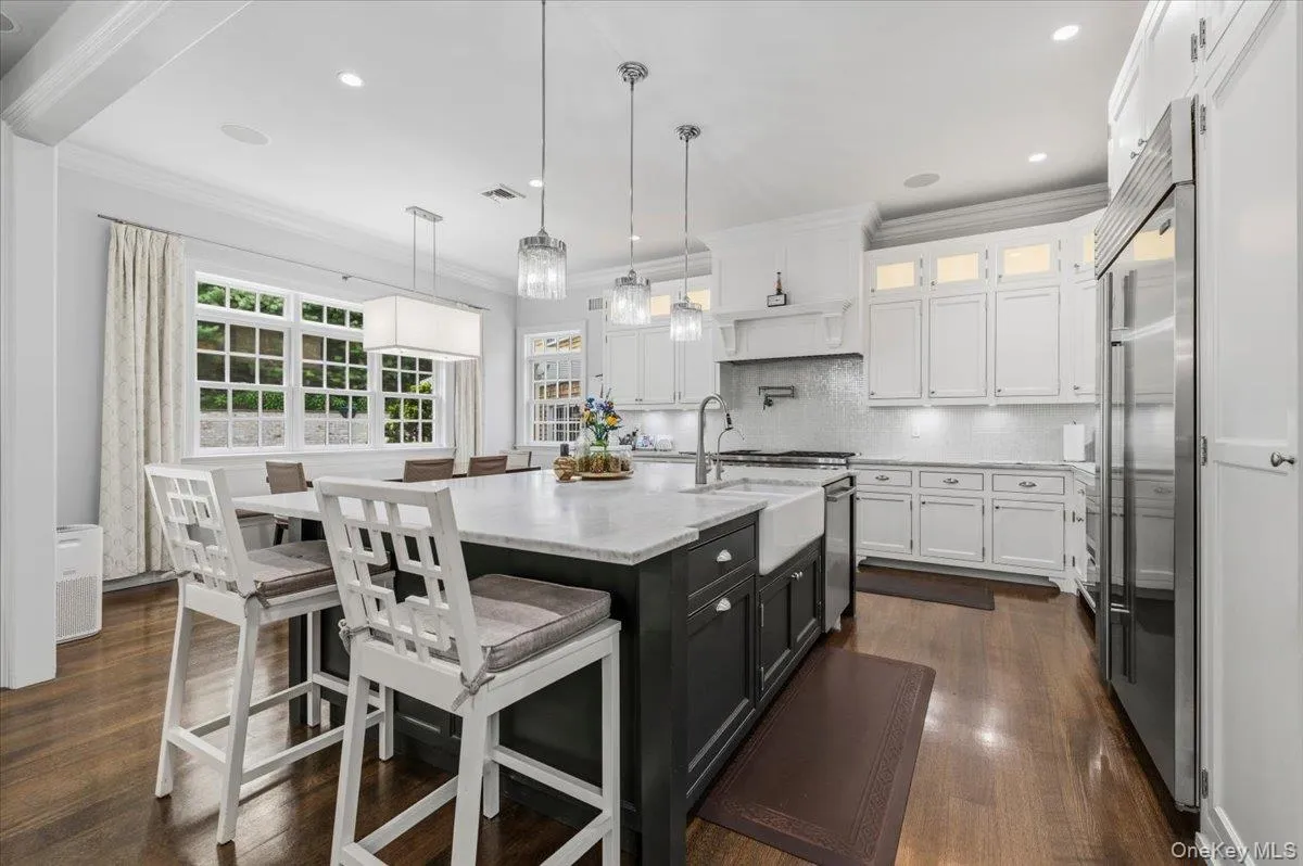 1481 Country Road, Riverhead, NY, 4 Bedrooms Bedrooms, 10 Rooms Rooms,4 BathroomsBathrooms,Residential,For Rent,Country,0,1036567 1481 Country Road, Riverhead, NY, 4 Bedrooms Bedrooms, 10 Rooms Rooms,4 BathroomsBathrooms,Residential,For Rent,Country,0,1036567