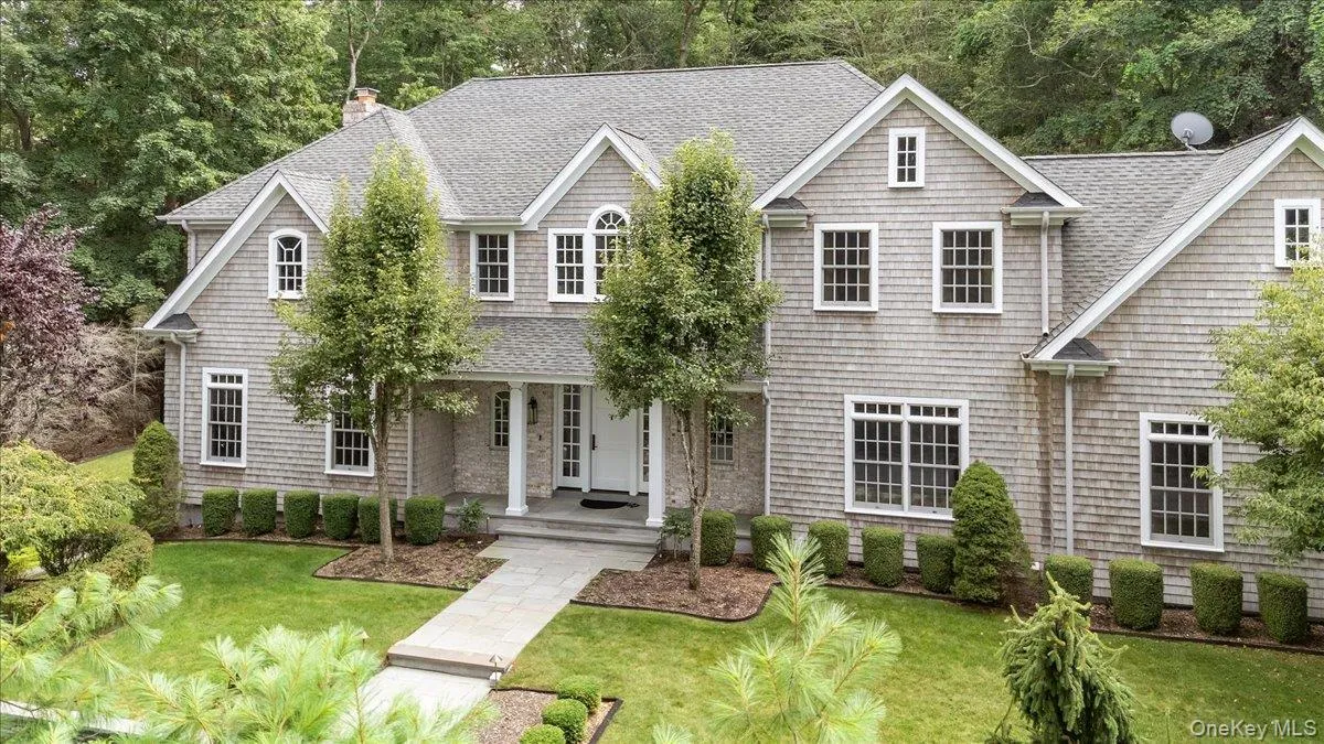 1481 Country Road, Riverhead, NY, 4 Bedrooms Bedrooms, 10 Rooms Rooms,4 BathroomsBathrooms,Residential,For Rent,Country,0,1036567 1481 Country Road, Riverhead, NY, 4 Bedrooms Bedrooms, 10 Rooms Rooms,4 BathroomsBathrooms,Residential,For Rent,Country,0,1036567