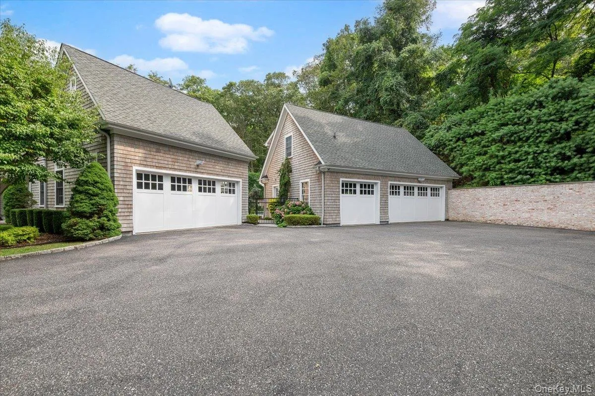 1481 Country Road, Riverhead, NY, 4 Bedrooms Bedrooms, 10 Rooms Rooms,4 BathroomsBathrooms,Residential,For Rent,Country,0,1036567 1481 Country Road, Riverhead, NY, 4 Bedrooms Bedrooms, 10 Rooms Rooms,4 BathroomsBathrooms,Residential,For Rent,Country,0,1036567
