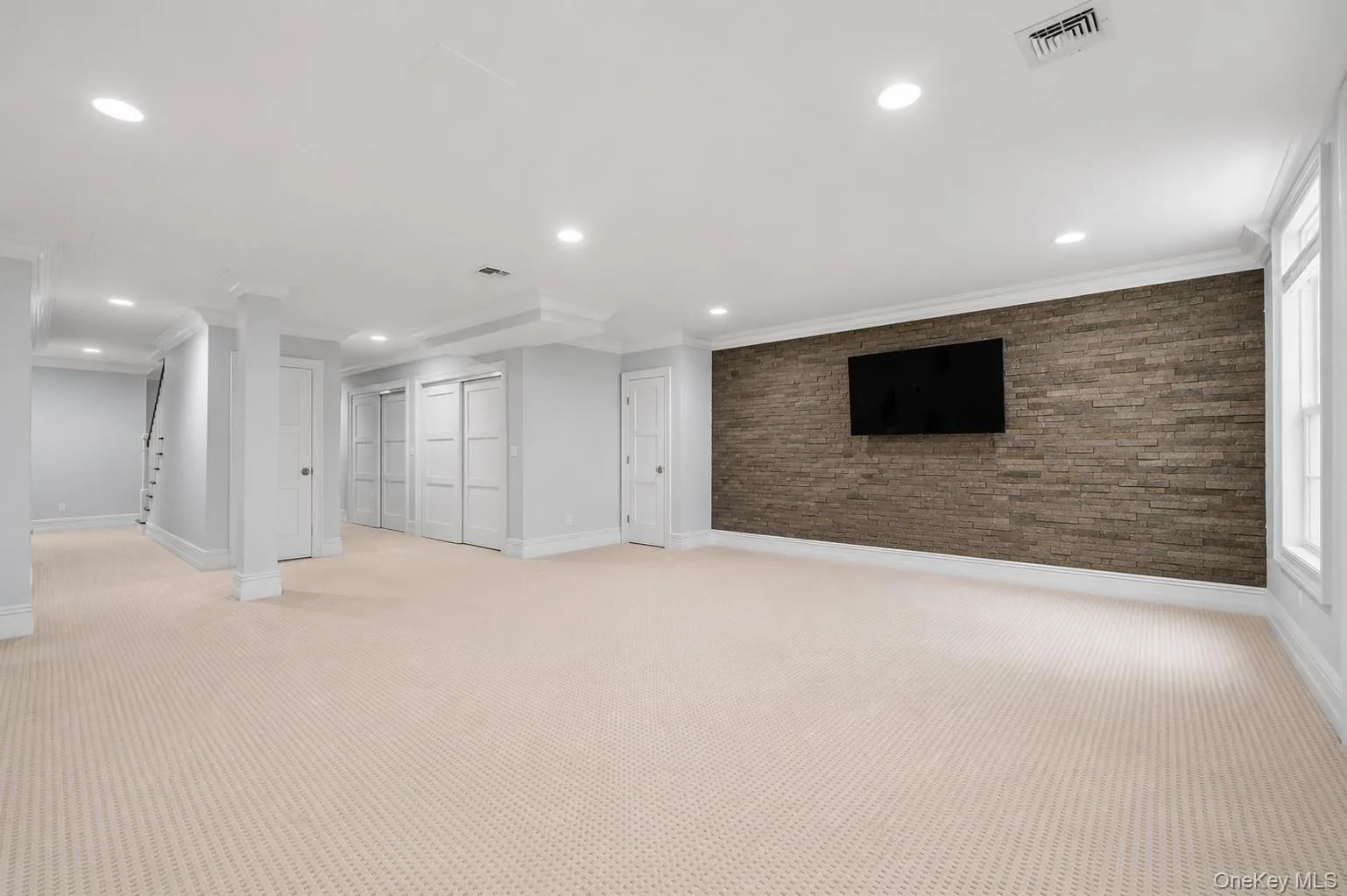 1481 Country Road, Riverhead, NY, 4 Bedrooms Bedrooms, 10 Rooms Rooms,4 BathroomsBathrooms,Residential,For Rent,Country,0,1036567 1481 Country Road, Riverhead, NY, 4 Bedrooms Bedrooms, 10 Rooms Rooms,4 BathroomsBathrooms,Residential,For Rent,Country,0,1036567