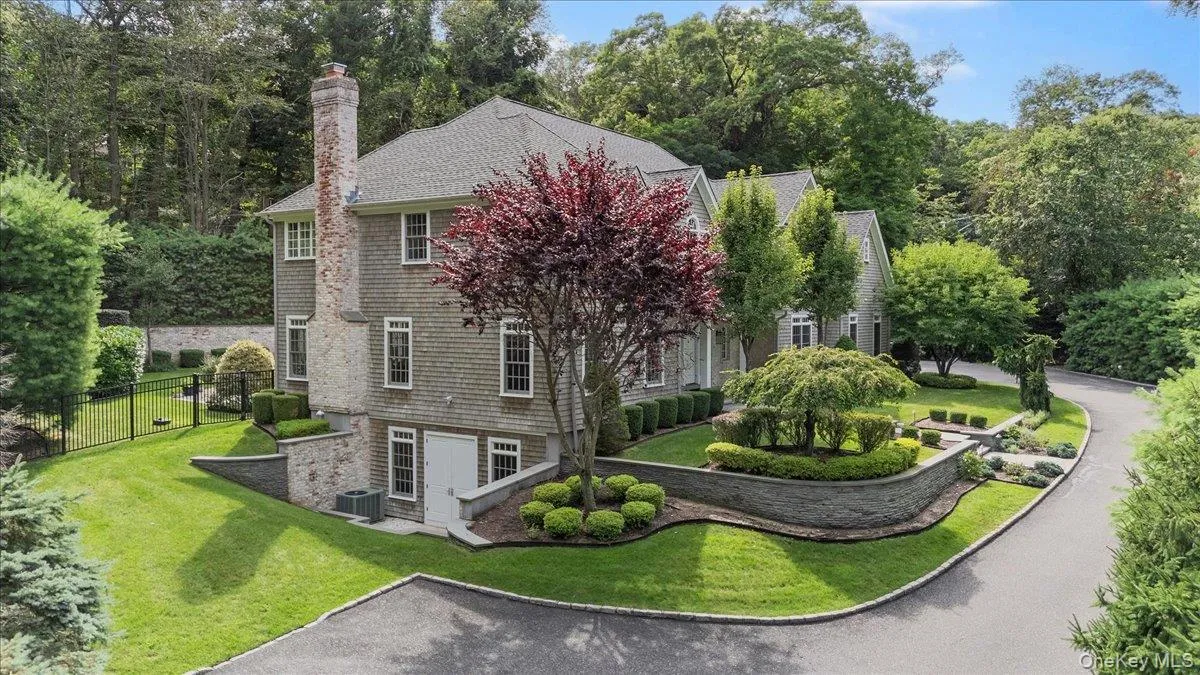 1481 Country Road, Riverhead, NY, 4 Bedrooms Bedrooms, 10 Rooms Rooms,4 BathroomsBathrooms,Residential,For Rent,Country,0,1036567 1481 Country Road, Riverhead, NY, 4 Bedrooms Bedrooms, 10 Rooms Rooms,4 BathroomsBathrooms,Residential,For Rent,Country,0,1036567