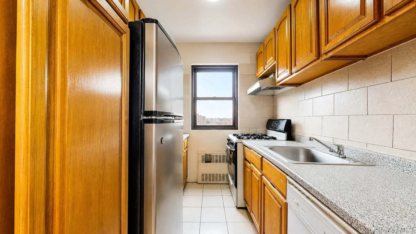 Windowed Kitchen Windowed Kitchen