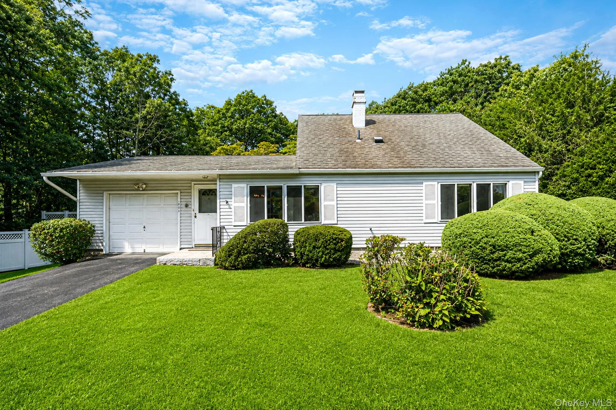 1050 Sipp Avenue, Brookhaven, NY, 5 Bedrooms Bedrooms, 7 Rooms Rooms,2 BathroomsBathrooms,Residential,For Rent,Sipp,0,1036570 1050 Sipp Avenue, Brookhaven, NY, 5 Bedrooms Bedrooms, 7 Rooms Rooms,2 BathroomsBathrooms,Residential,For Rent,Sipp,0,1036570
