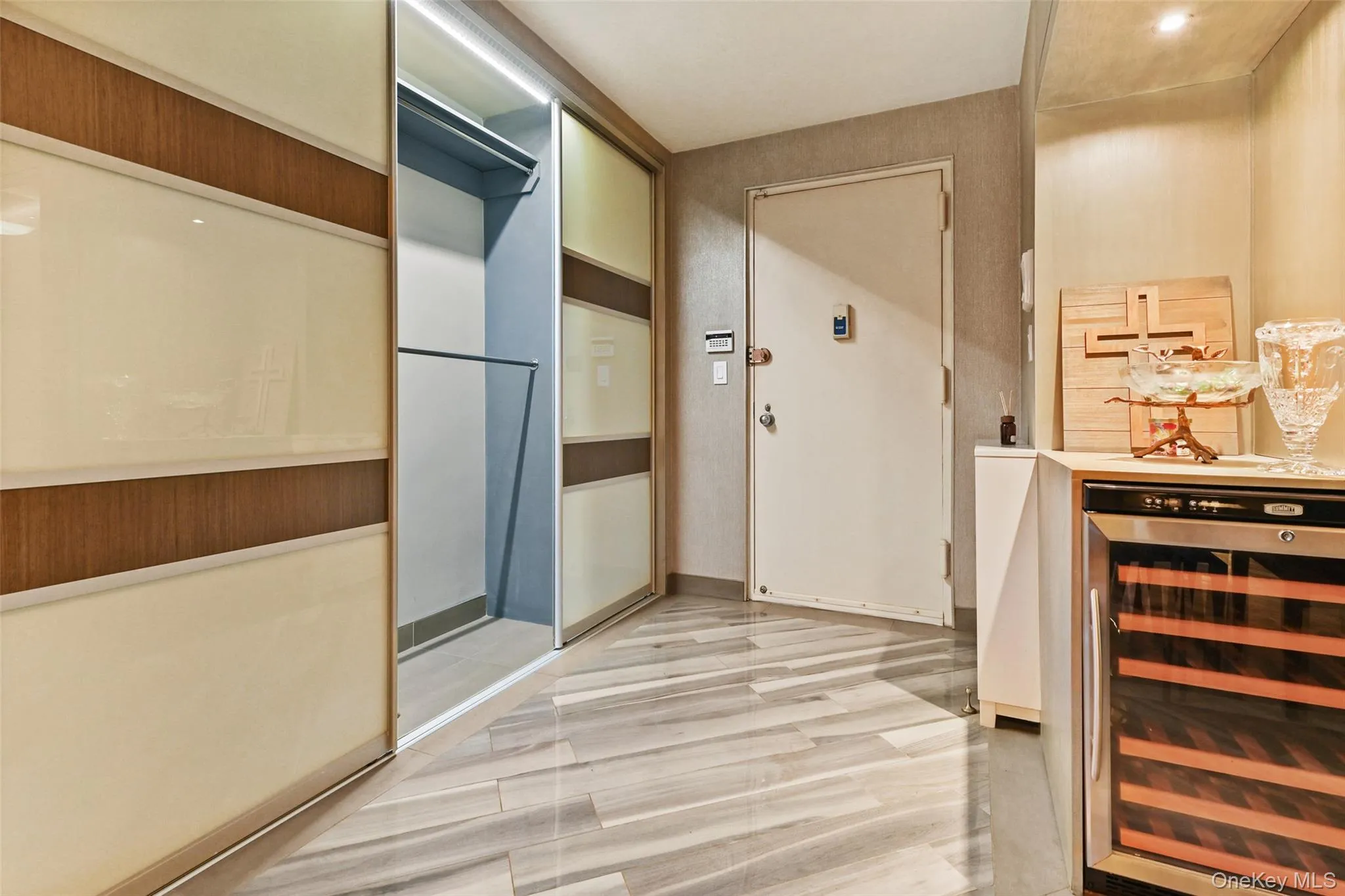 210-19 26th Avenue, New York, NY, 2 Bedrooms Bedrooms, 4 Rooms Rooms,1 BathroomBathrooms,Residential Lease,For Rent,26th,0,1036572 210-19 26th Avenue, New York, NY, 2 Bedrooms Bedrooms, 4 Rooms Rooms,1 BathroomBathrooms,Residential Lease,For Rent,26th,0,1036572