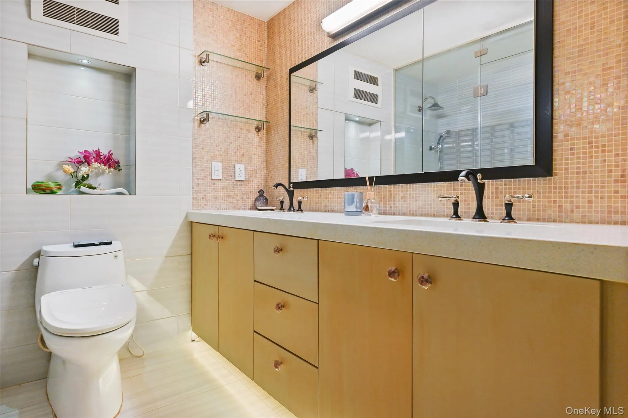 210-19 26th Avenue, New York, NY, 2 Bedrooms Bedrooms, 4 Rooms Rooms,1 BathroomBathrooms,Residential Lease,For Rent,26th,0,1036572 210-19 26th Avenue, New York, NY, 2 Bedrooms Bedrooms, 4 Rooms Rooms,1 BathroomBathrooms,Residential Lease,For Rent,26th,0,1036572
