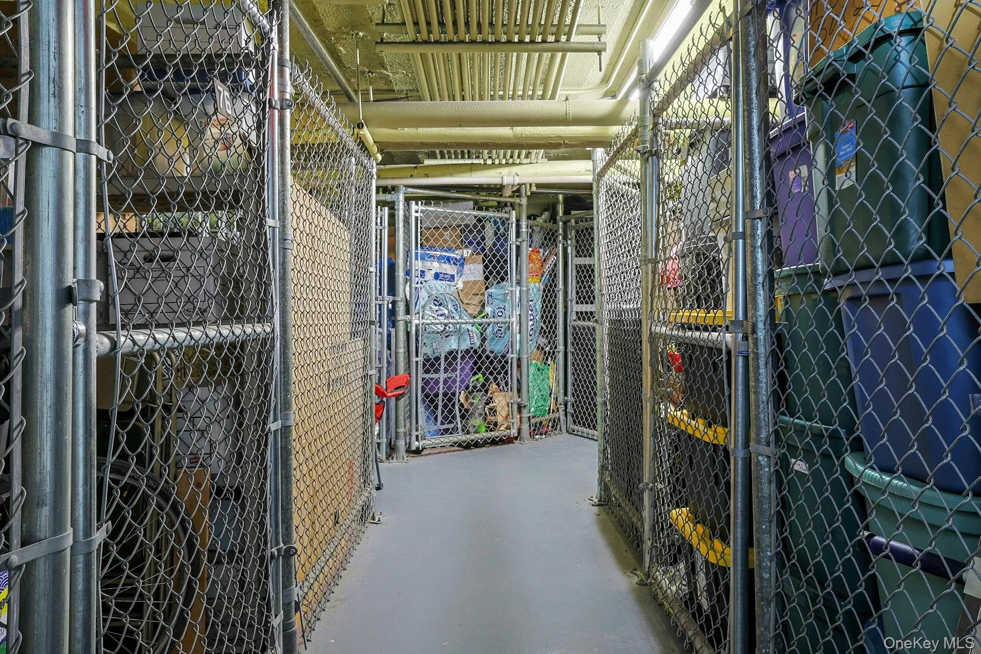 Private storage space! unit #77 included. Private storage space! unit #77 included.