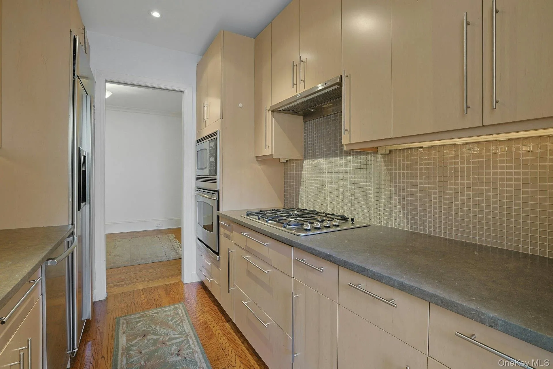 253 Garth Road, Eastchester, NY, 3 Rooms Rooms,1 BathroomBathrooms,Residential,For Rent,Garth,0,1036574 253 Garth Road, Eastchester, NY, 3 Rooms Rooms,1 BathroomBathrooms,Residential,For Rent,Garth,0,1036574