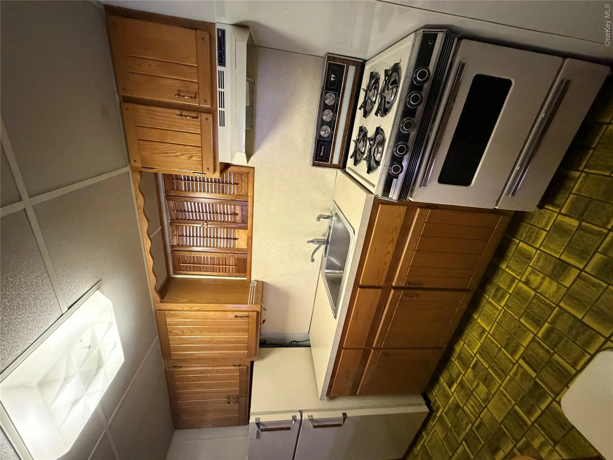 18618 140th Avenue, New York, NY, 5 Bedrooms Bedrooms, 8 Rooms Rooms,2 BathroomsBathrooms,Residential,For Rent,140th,0,1036575 18618 140th Avenue, New York, NY, 5 Bedrooms Bedrooms, 8 Rooms Rooms,2 BathroomsBathrooms,Residential,For Rent,140th,0,1036575