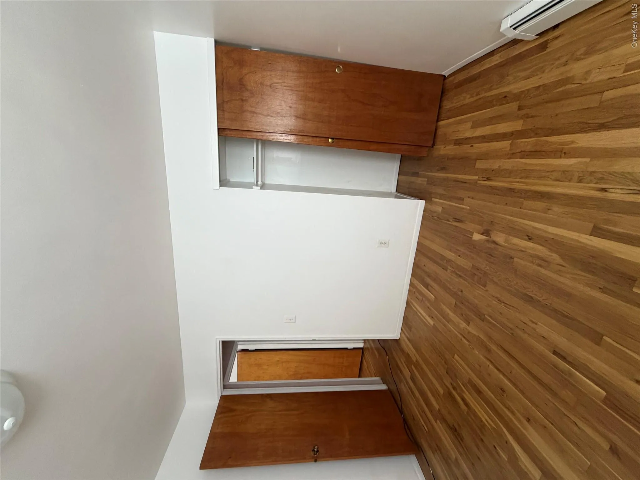 18618 140th Avenue, New York, NY, 5 Bedrooms Bedrooms, 8 Rooms Rooms,2 BathroomsBathrooms,Residential,For Rent,140th,0,1036575 18618 140th Avenue, New York, NY, 5 Bedrooms Bedrooms, 8 Rooms Rooms,2 BathroomsBathrooms,Residential,For Rent,140th,0,1036575