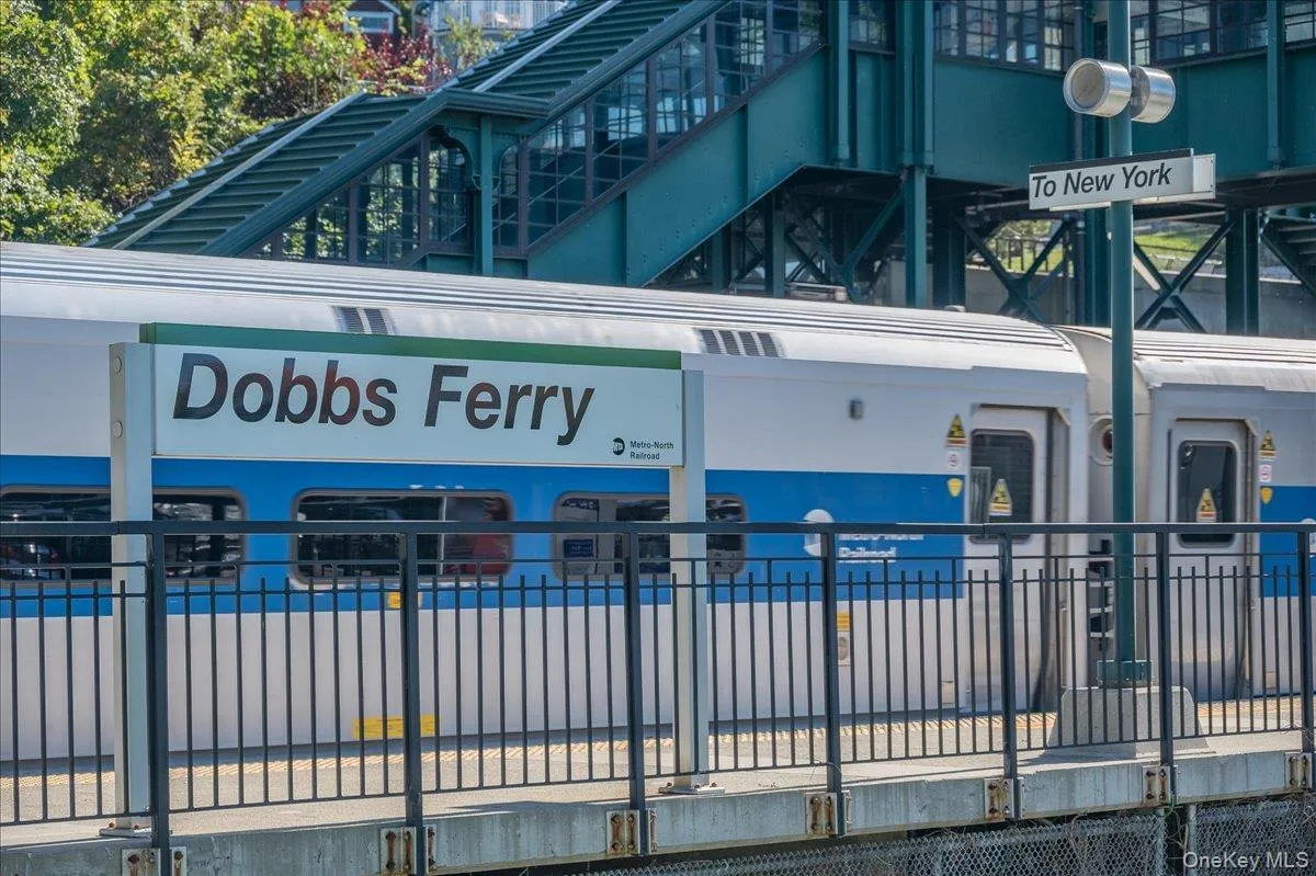 Dobbs Ferry Metro North Station Dobbs Ferry Metro North Station