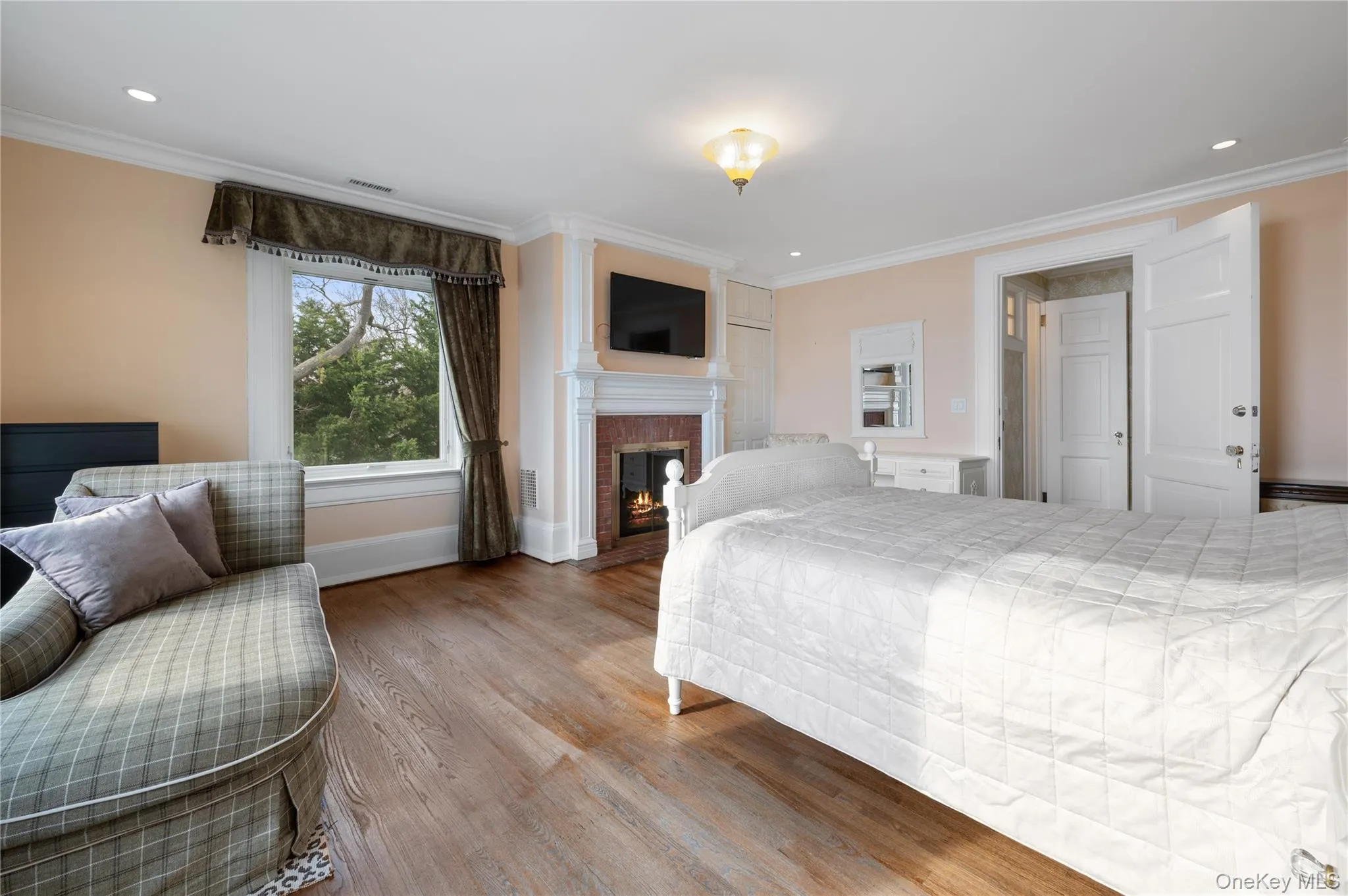 10 Hicks Lane, North Hempstead, NY, 7 Bedrooms Bedrooms, 15 Rooms Rooms,7 BathroomsBathrooms,Residential,For Rent,Hicks,0,1036588 10 Hicks Lane, North Hempstead, NY, 7 Bedrooms Bedrooms, 15 Rooms Rooms,7 BathroomsBathrooms,Residential,For Rent,Hicks,0,1036588
