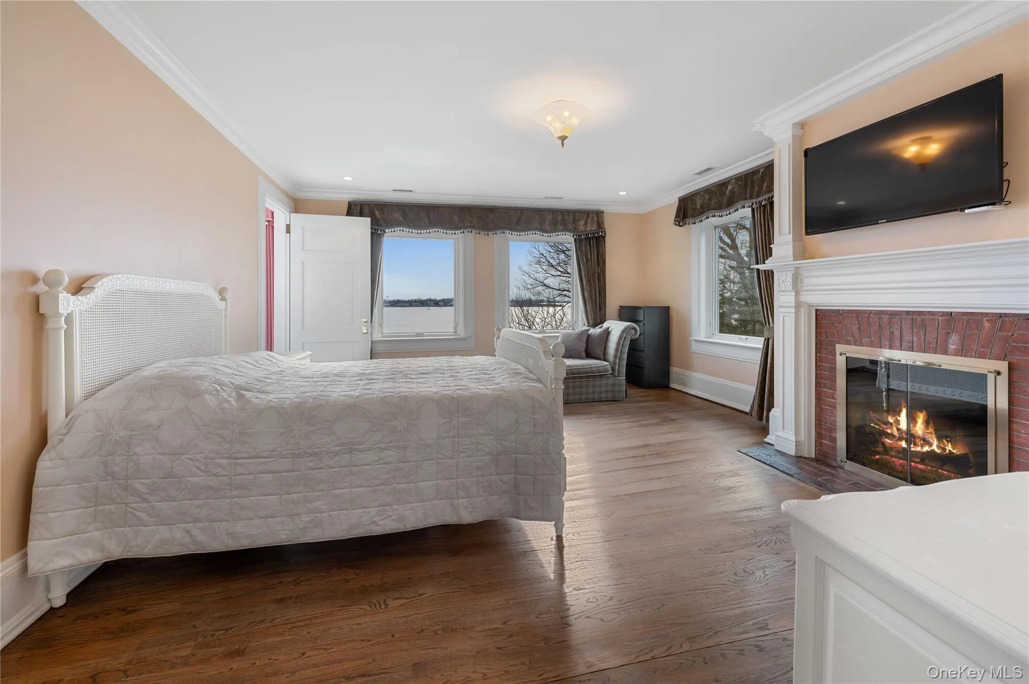 10 Hicks Lane, North Hempstead, NY, 7 Bedrooms Bedrooms, 15 Rooms Rooms,7 BathroomsBathrooms,Residential,For Rent,Hicks,0,1036588 10 Hicks Lane, North Hempstead, NY, 7 Bedrooms Bedrooms, 15 Rooms Rooms,7 BathroomsBathrooms,Residential,For Rent,Hicks,0,1036588
