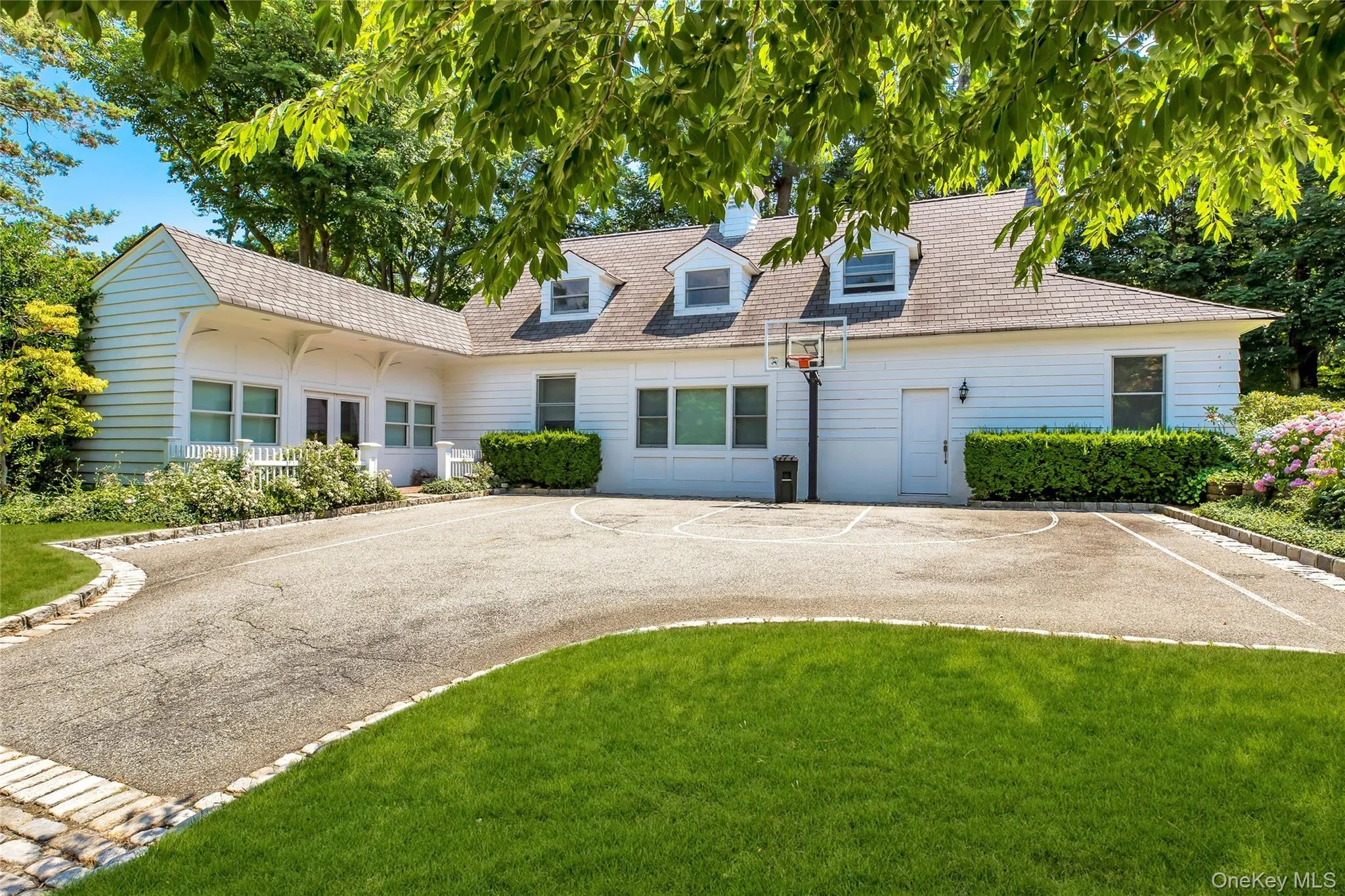 10 Hicks Lane, North Hempstead, NY, 7 Bedrooms Bedrooms, 15 Rooms Rooms,7 BathroomsBathrooms,Residential,For Rent,Hicks,0,1036588 10 Hicks Lane, North Hempstead, NY, 7 Bedrooms Bedrooms, 15 Rooms Rooms,7 BathroomsBathrooms,Residential,For Rent,Hicks,0,1036588