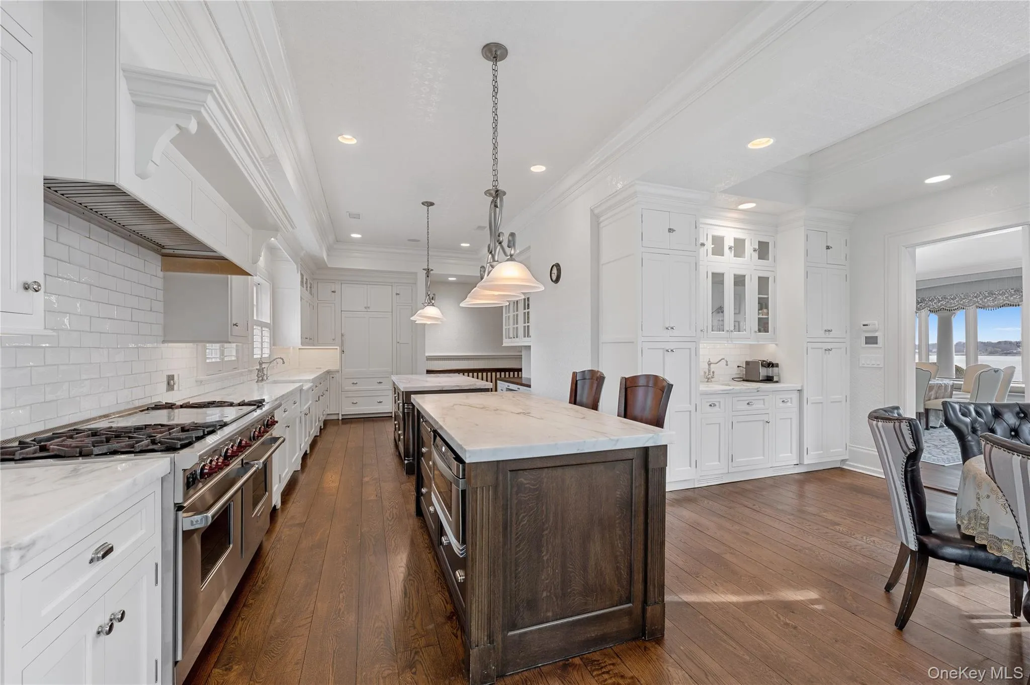 10 Hicks Lane, North Hempstead, NY, 7 Bedrooms Bedrooms, 15 Rooms Rooms,7 BathroomsBathrooms,Residential,For Rent,Hicks,0,1036588 10 Hicks Lane, North Hempstead, NY, 7 Bedrooms Bedrooms, 15 Rooms Rooms,7 BathroomsBathrooms,Residential,For Rent,Hicks,0,1036588