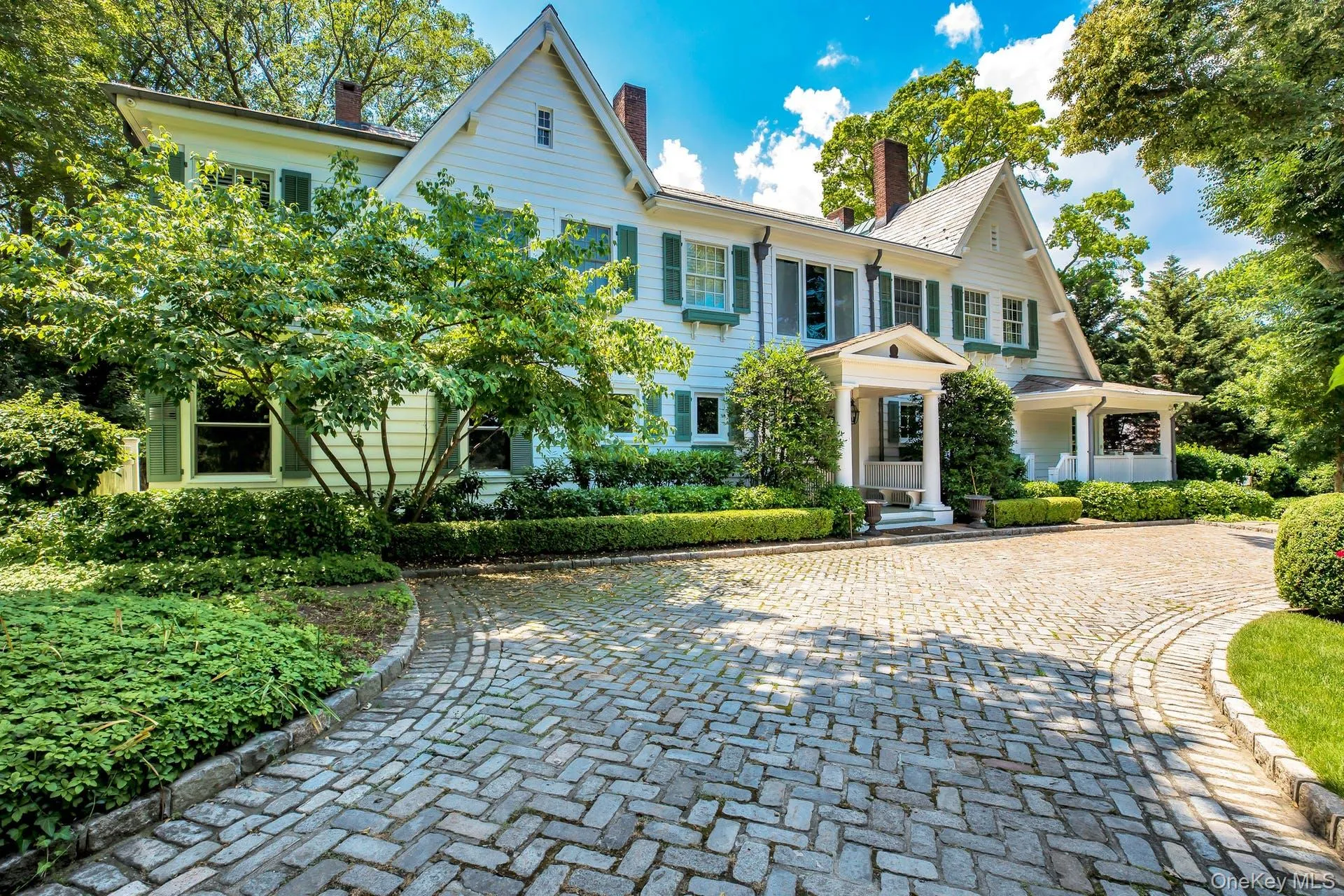 10 Hicks Lane, North Hempstead, NY, 7 Bedrooms Bedrooms, 15 Rooms Rooms,7 BathroomsBathrooms,Residential,For Rent,Hicks,0,1036588 10 Hicks Lane, North Hempstead, NY, 7 Bedrooms Bedrooms, 15 Rooms Rooms,7 BathroomsBathrooms,Residential,For Rent,Hicks,0,1036588