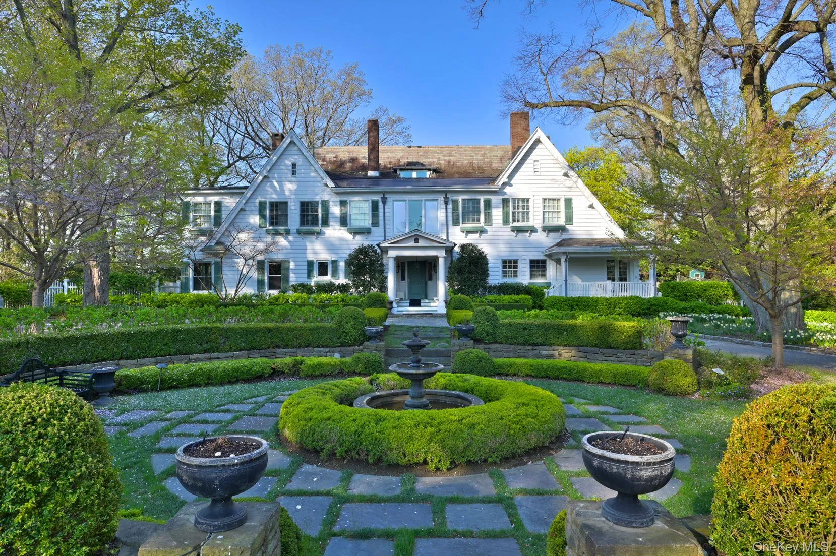 10 Hicks Lane, North Hempstead, NY, 7 Bedrooms Bedrooms, 15 Rooms Rooms,7 BathroomsBathrooms,Residential,For Rent,Hicks,0,1036588 10 Hicks Lane, North Hempstead, NY, 7 Bedrooms Bedrooms, 15 Rooms Rooms,7 BathroomsBathrooms,Residential,For Rent,Hicks,0,1036588