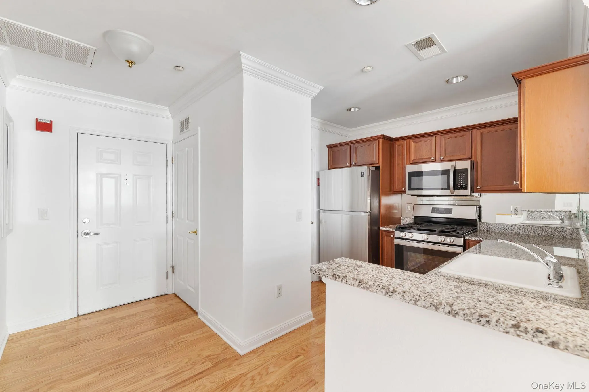 3214 Leeward Drive, Haverstraw, NY, 4 Rooms Rooms,1 BathroomBathrooms,Residential,For Rent,Leeward,0,1036590 3214 Leeward Drive, Haverstraw, NY, 4 Rooms Rooms,1 BathroomBathrooms,Residential,For Rent,Leeward,0,1036590
