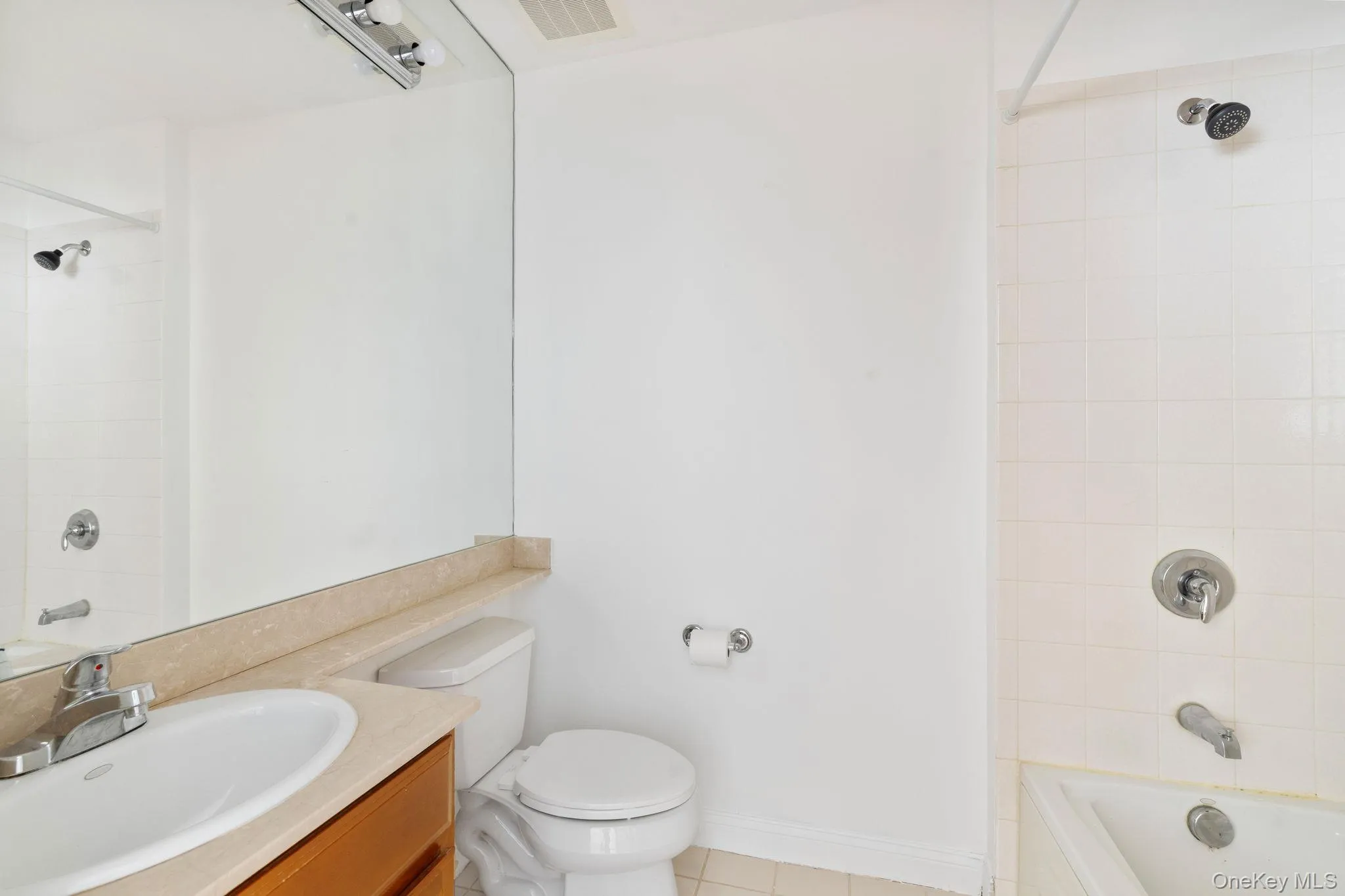 3214 Leeward Drive, Haverstraw, NY, 4 Rooms Rooms,1 BathroomBathrooms,Residential,For Rent,Leeward,0,1036590 3214 Leeward Drive, Haverstraw, NY, 4 Rooms Rooms,1 BathroomBathrooms,Residential,For Rent,Leeward,0,1036590