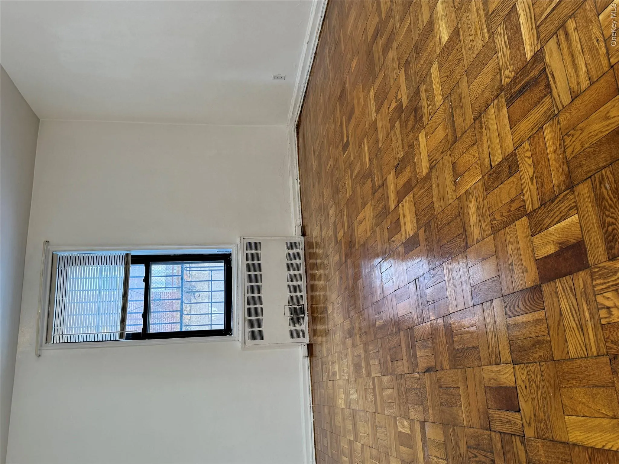 6448 Booth Street, New York, NY, 1 Bedroom Bedrooms, 3 Rooms Rooms,1 BathroomBathrooms,Residential,For Rent,Booth,0,1036591 6448 Booth Street, New York, NY, 1 Bedroom Bedrooms, 3 Rooms Rooms,1 BathroomBathrooms,Residential,For Rent,Booth,0,1036591