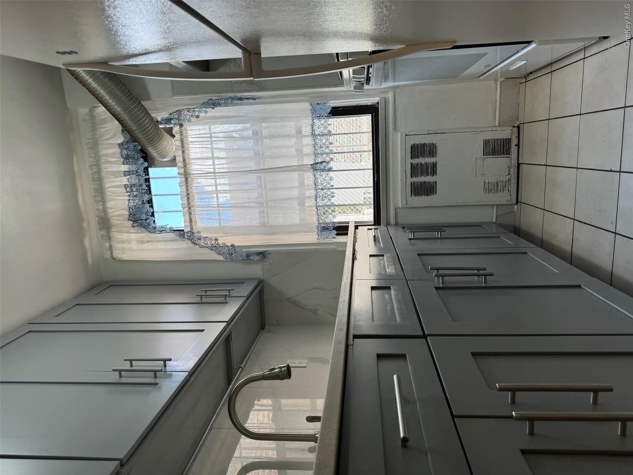 6448 Booth Street, New York, NY, 1 Bedroom Bedrooms, 3 Rooms Rooms,1 BathroomBathrooms,Residential,For Rent,Booth,0,1036591 6448 Booth Street, New York, NY, 1 Bedroom Bedrooms, 3 Rooms Rooms,1 BathroomBathrooms,Residential,For Rent,Booth,0,1036591