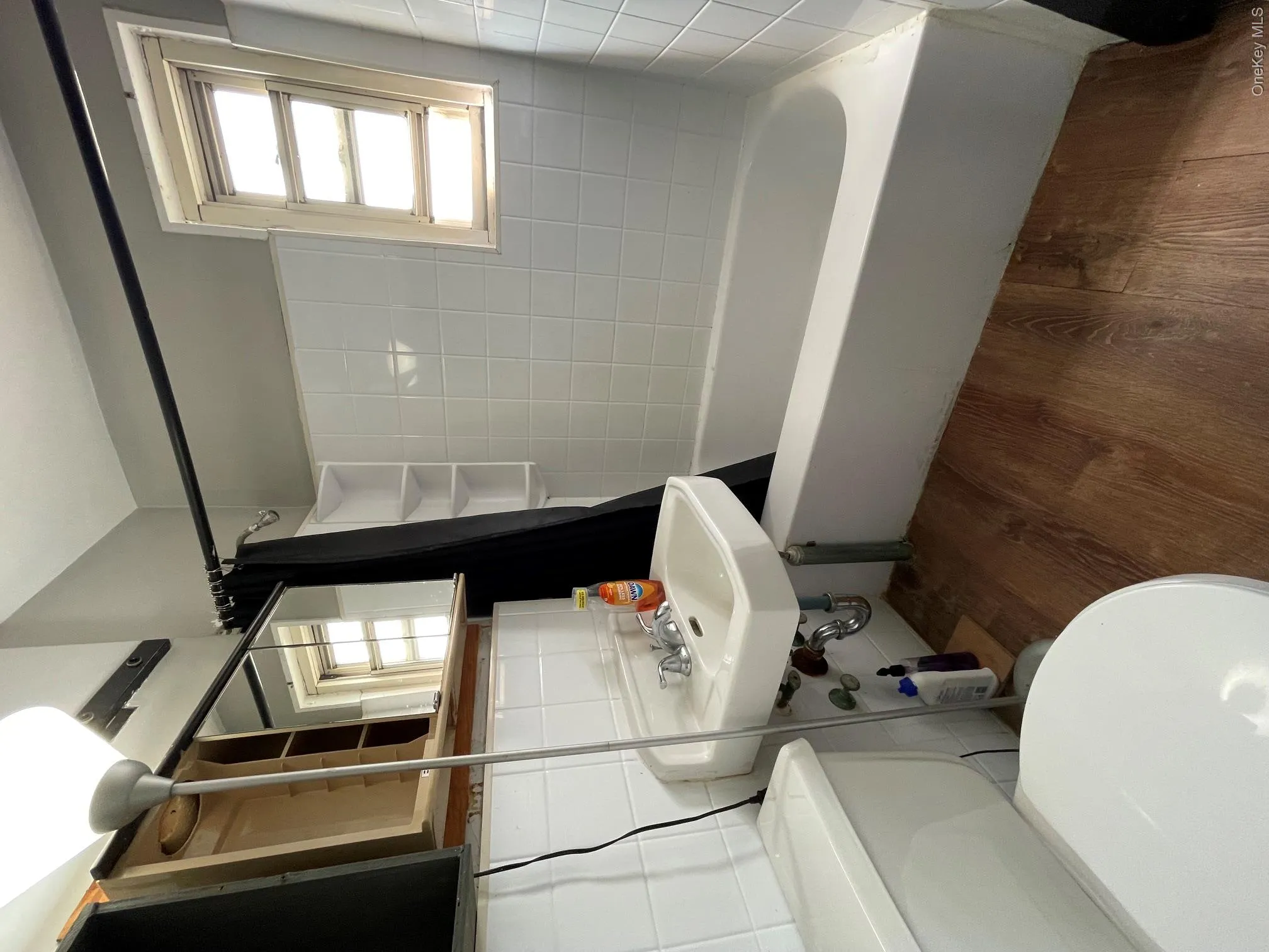 252-14 63rd Avenue, New York, NY, 3 Bedrooms Bedrooms, 6 Rooms Rooms,1 BathroomBathrooms,Residential,For Rent,63rd,0,1036595 252-14 63rd Avenue, New York, NY, 3 Bedrooms Bedrooms, 6 Rooms Rooms,1 BathroomBathrooms,Residential,For Rent,63rd,0,1036595