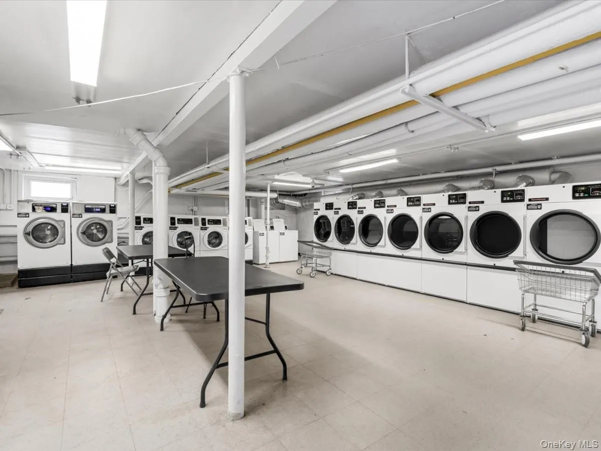 252-14 63rd Avenue, New York, NY, 3 Bedrooms Bedrooms, 6 Rooms Rooms,1 BathroomBathrooms,Residential,For Rent,63rd,0,1036595 252-14 63rd Avenue, New York, NY, 3 Bedrooms Bedrooms, 6 Rooms Rooms,1 BathroomBathrooms,Residential,For Rent,63rd,0,1036595