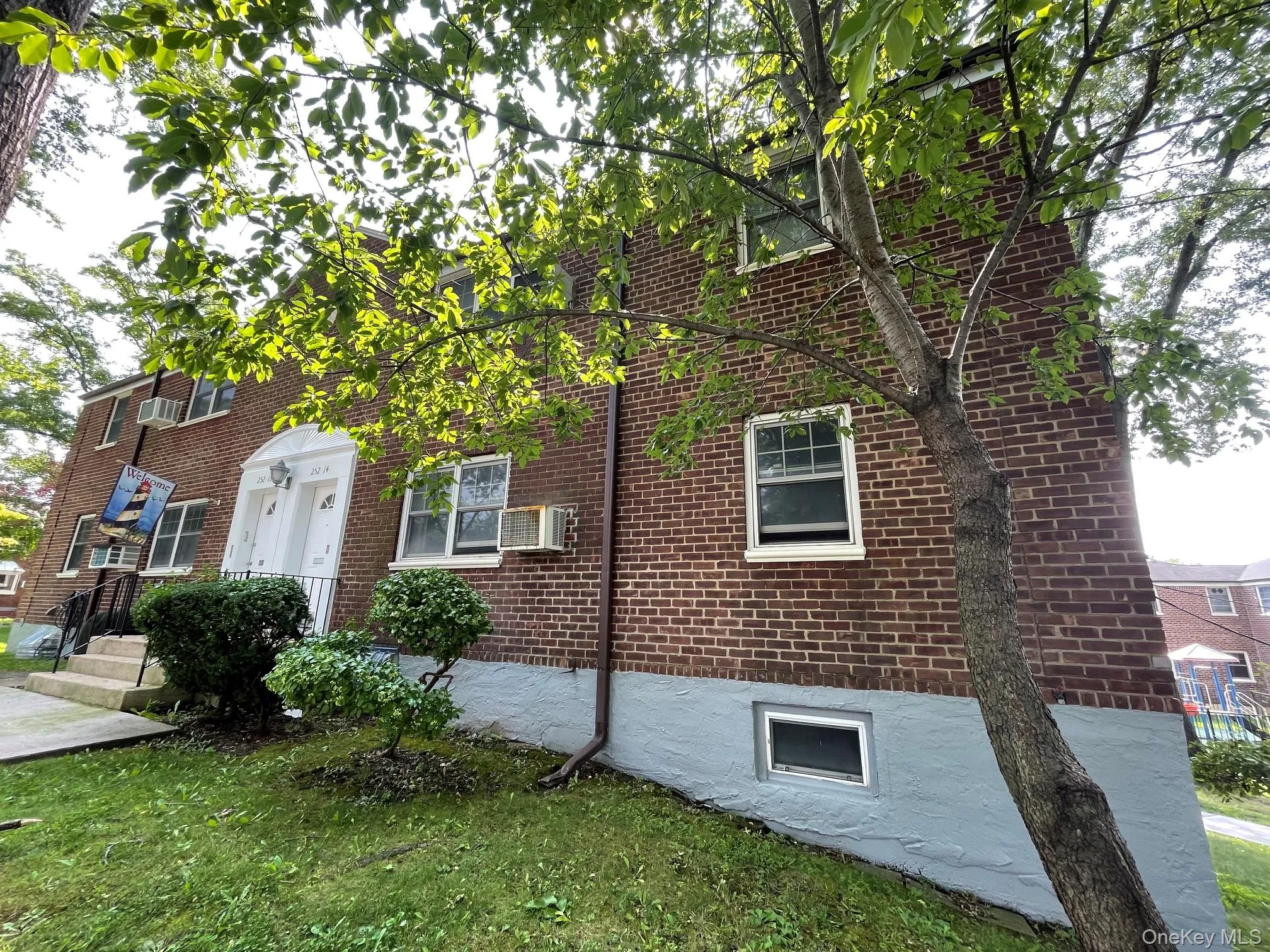 252-14 63rd Avenue, New York, NY, 3 Bedrooms Bedrooms, 6 Rooms Rooms,1 BathroomBathrooms,Residential,For Rent,63rd,0,1036595 252-14 63rd Avenue, New York, NY, 3 Bedrooms Bedrooms, 6 Rooms Rooms,1 BathroomBathrooms,Residential,For Rent,63rd,0,1036595