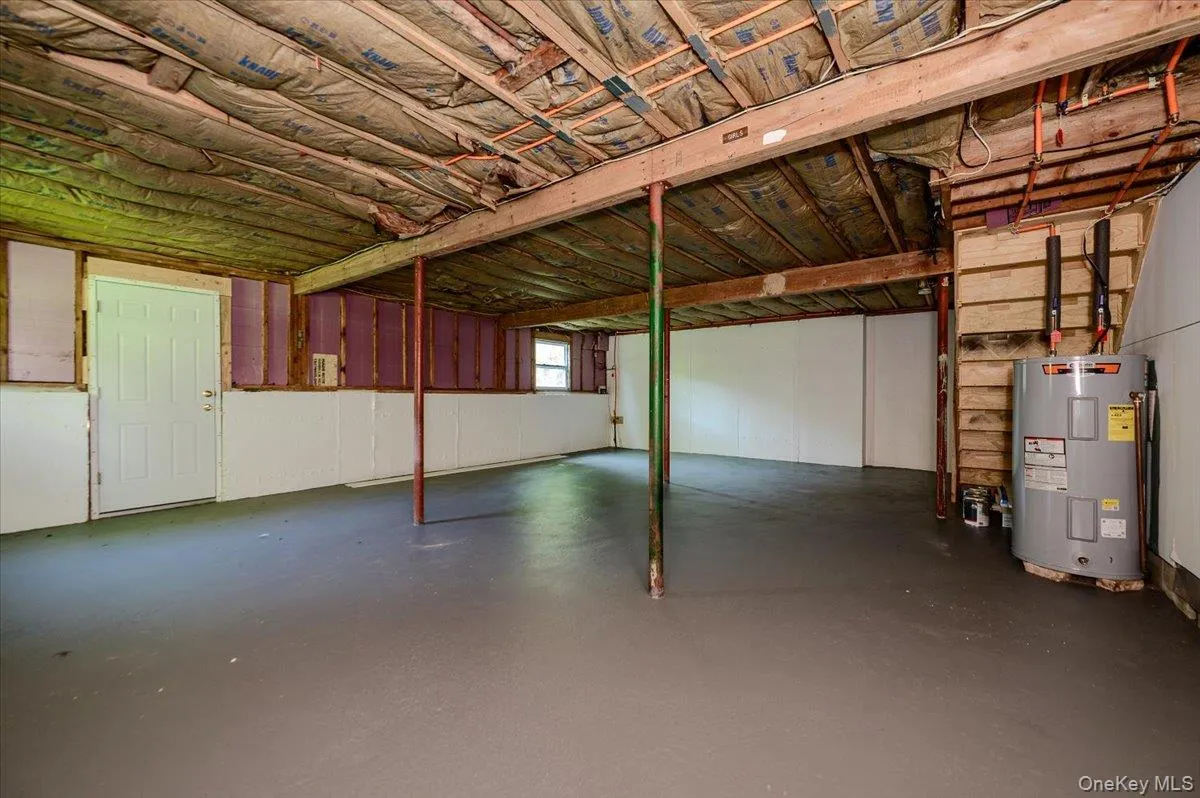 43 Evert Street, Huntington, NY, 3 Bedrooms Bedrooms, 6 Rooms Rooms,1 BathroomBathrooms,Residential Lease,For Rent,Evert,0,1036597 43 Evert Street, Huntington, NY, 3 Bedrooms Bedrooms, 6 Rooms Rooms,1 BathroomBathrooms,Residential Lease,For Rent,Evert,0,1036597