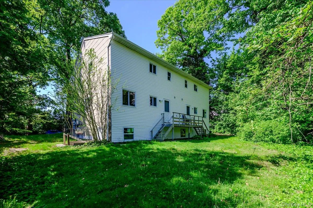 43 Evert Street, Huntington, NY, 3 Bedrooms Bedrooms, 6 Rooms Rooms,1 BathroomBathrooms,Residential Lease,For Rent,Evert,0,1036597 43 Evert Street, Huntington, NY, 3 Bedrooms Bedrooms, 6 Rooms Rooms,1 BathroomBathrooms,Residential Lease,For Rent,Evert,0,1036597