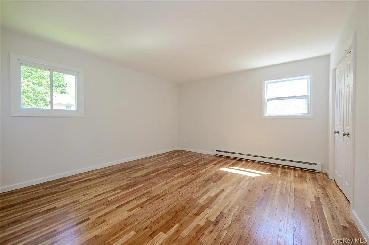 43 Evert Street, Huntington, NY, 3 Bedrooms Bedrooms, 6 Rooms Rooms,1 BathroomBathrooms,Residential Lease,For Rent,Evert,0,1036597 43 Evert Street, Huntington, NY, 3 Bedrooms Bedrooms, 6 Rooms Rooms,1 BathroomBathrooms,Residential Lease,For Rent,Evert,0,1036597