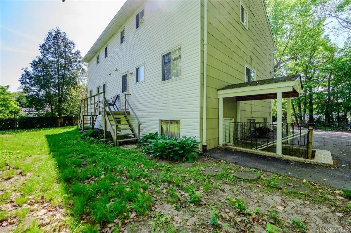 43 Evert Street, Huntington, NY, 3 Bedrooms Bedrooms, 6 Rooms Rooms,1 BathroomBathrooms,Residential Lease,For Rent,Evert,0,1036597 43 Evert Street, Huntington, NY, 3 Bedrooms Bedrooms, 6 Rooms Rooms,1 BathroomBathrooms,Residential Lease,For Rent,Evert,0,1036597