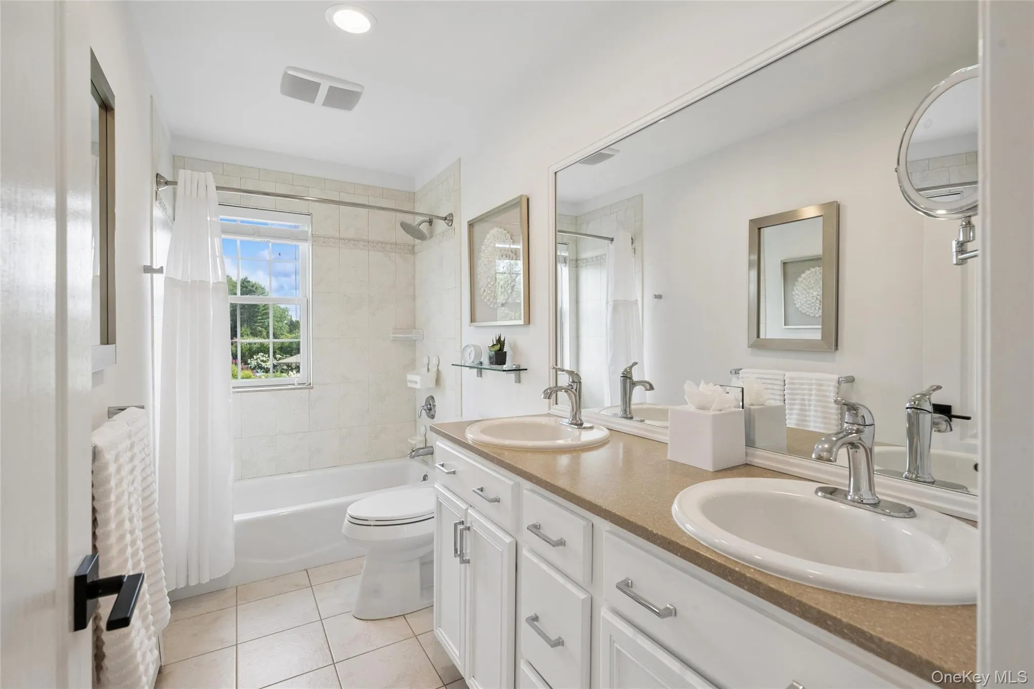 Upstairs full bath Upstairs full bath