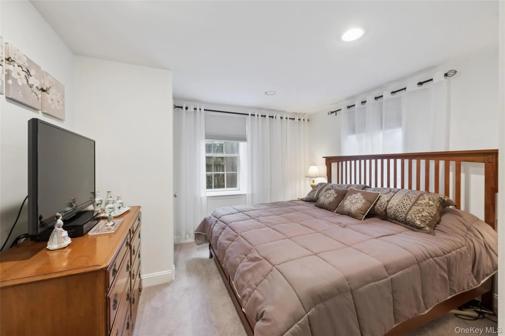 80 Alfred Avenue, Riverhead, NY, 5 Bedrooms Bedrooms, 10 Rooms Rooms,4 BathroomsBathrooms,Residential,For Rent,Alfred,0,1036603 80 Alfred Avenue, Riverhead, NY, 5 Bedrooms Bedrooms, 10 Rooms Rooms,4 BathroomsBathrooms,Residential,For Rent,Alfred,0,1036603