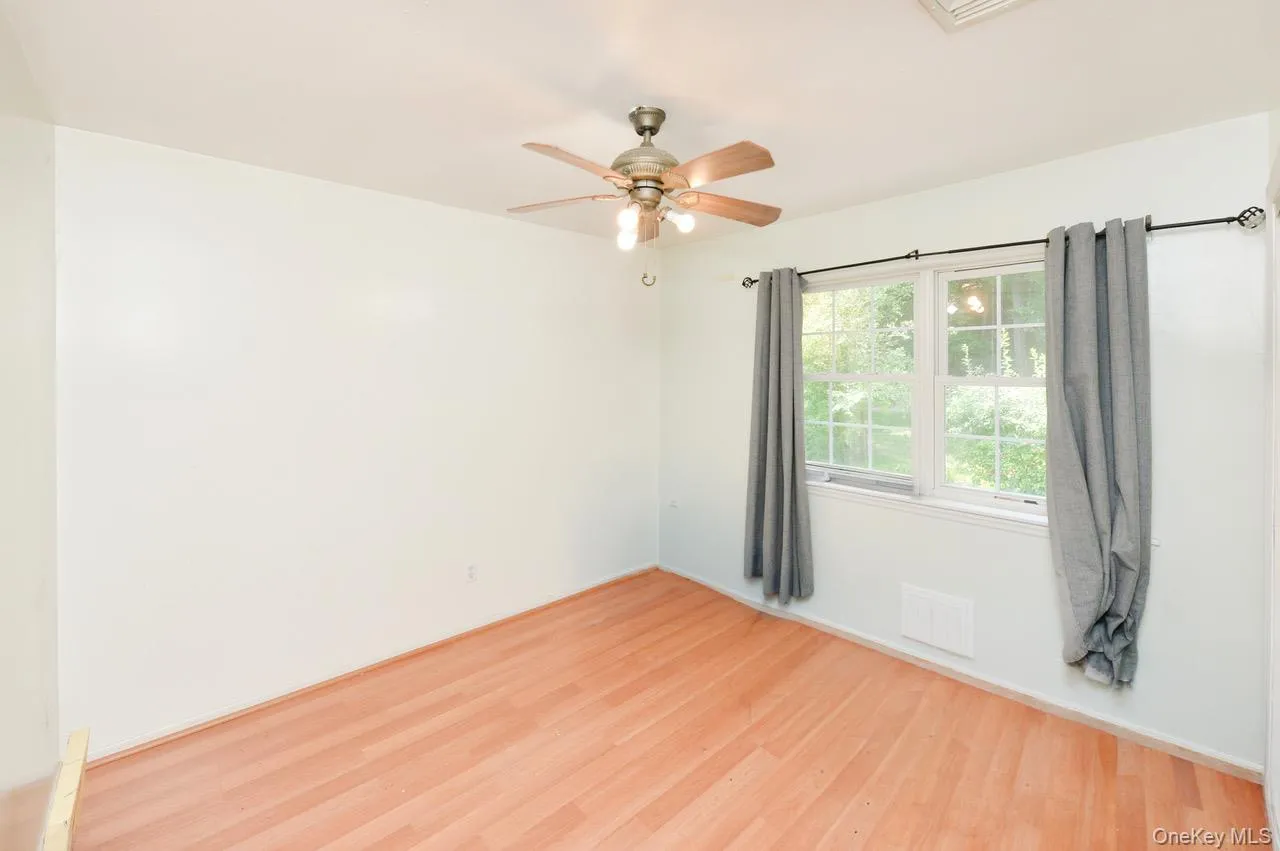 19 Dowd Street, Haverstraw, NY, 5 Bedrooms Bedrooms, 9 Rooms Rooms,3 BathroomsBathrooms,Residential,For Rent,Dowd,0,1036608 19 Dowd Street, Haverstraw, NY, 5 Bedrooms Bedrooms, 9 Rooms Rooms,3 BathroomsBathrooms,Residential,For Rent,Dowd,0,1036608